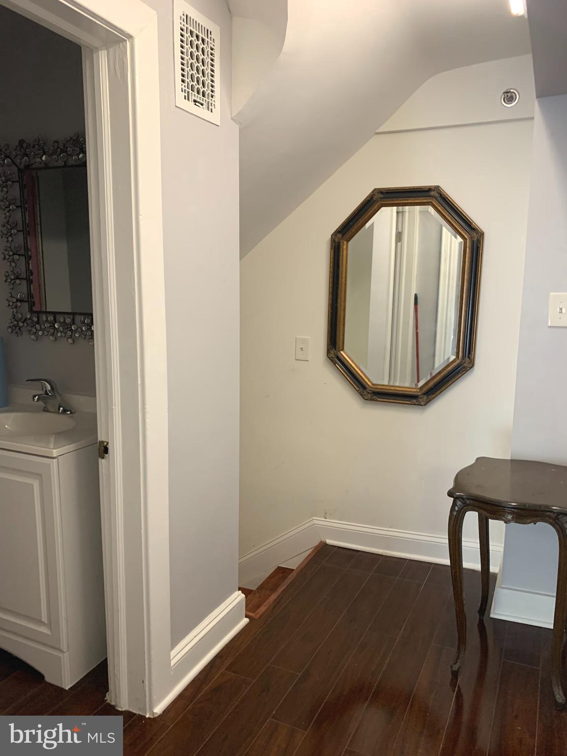 MOUNT VERNON PLACE HISTORIC DISTRICT - Commercial Lease