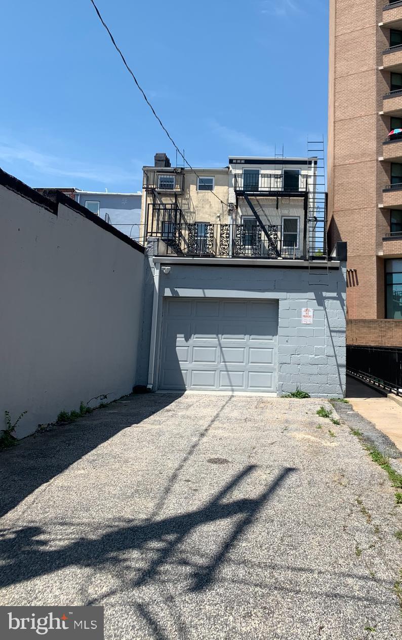 MOUNT VERNON PLACE HISTORIC DISTRICT - Commercial Lease