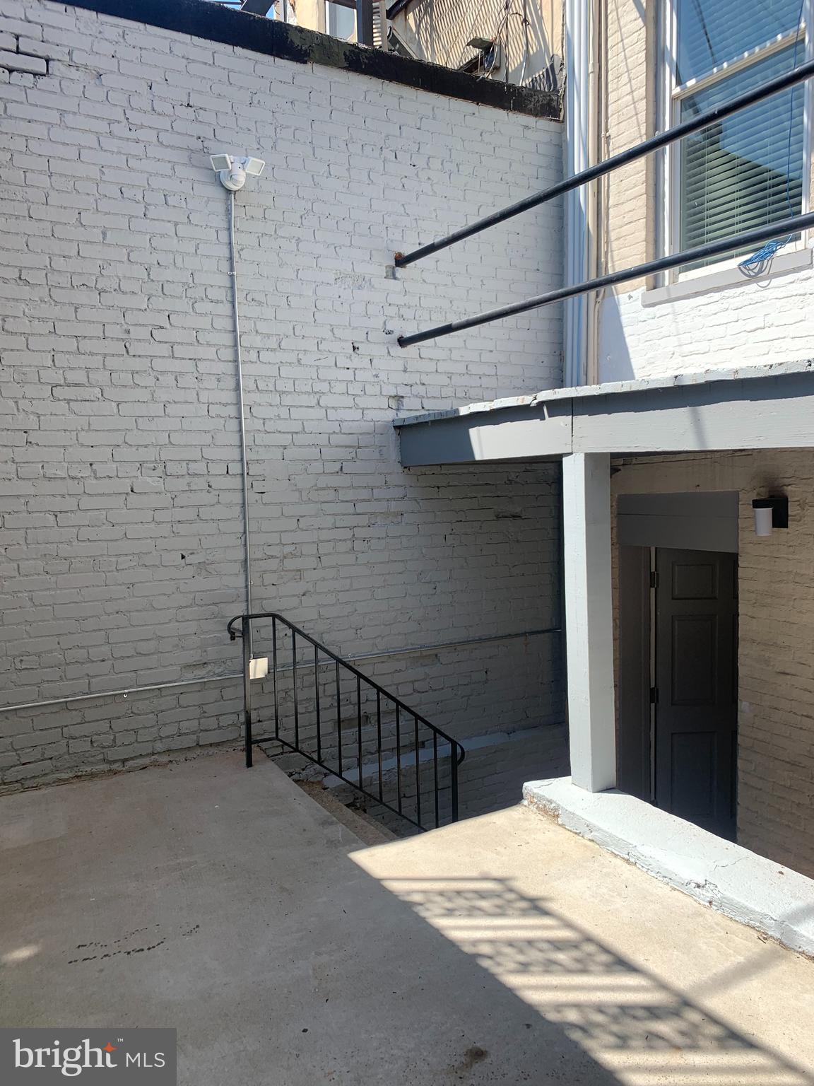 MOUNT VERNON PLACE HISTORIC DISTRICT - Commercial Lease