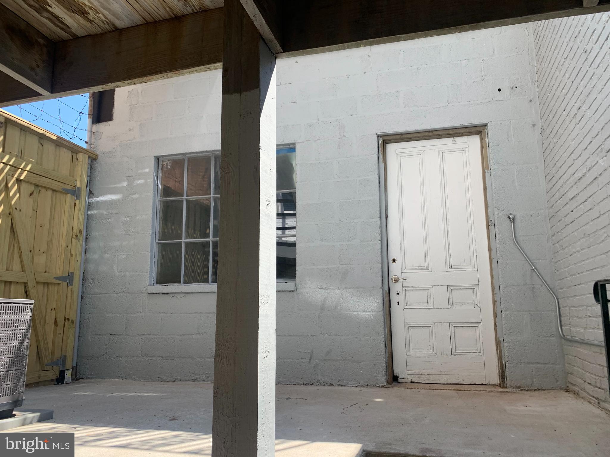 MOUNT VERNON PLACE HISTORIC DISTRICT - Commercial Lease