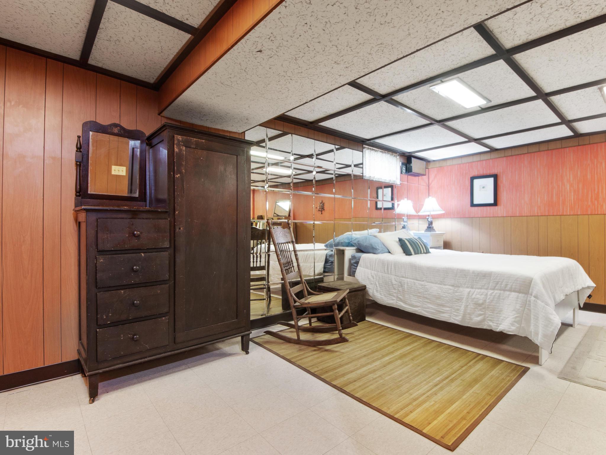 QUEENS CHAPEL MANOR - Residential