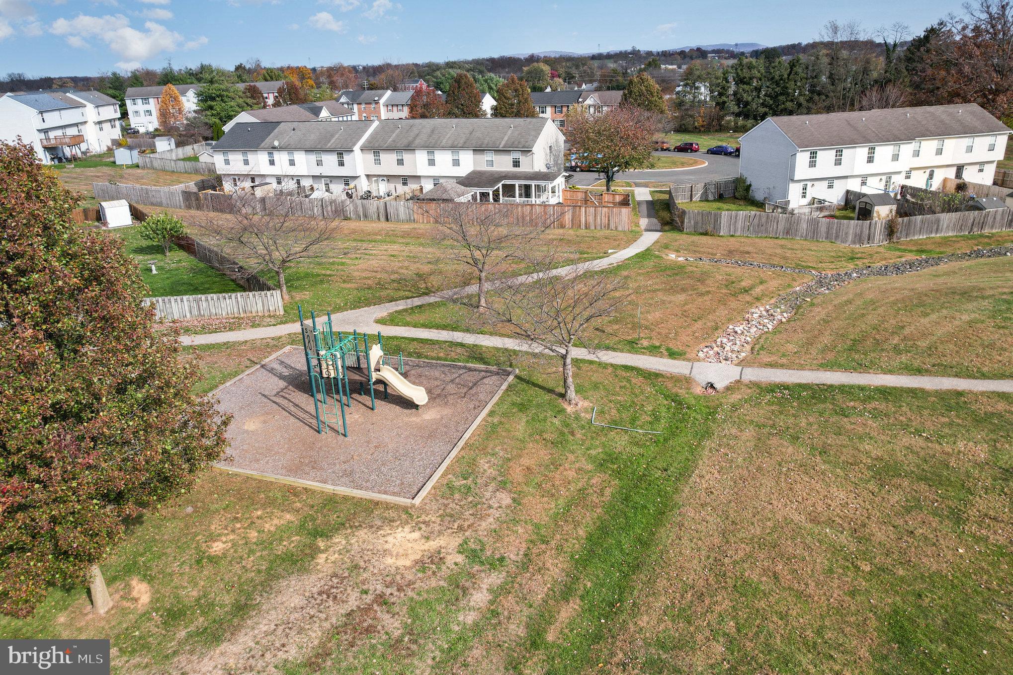 APPLE GROVE - Residential