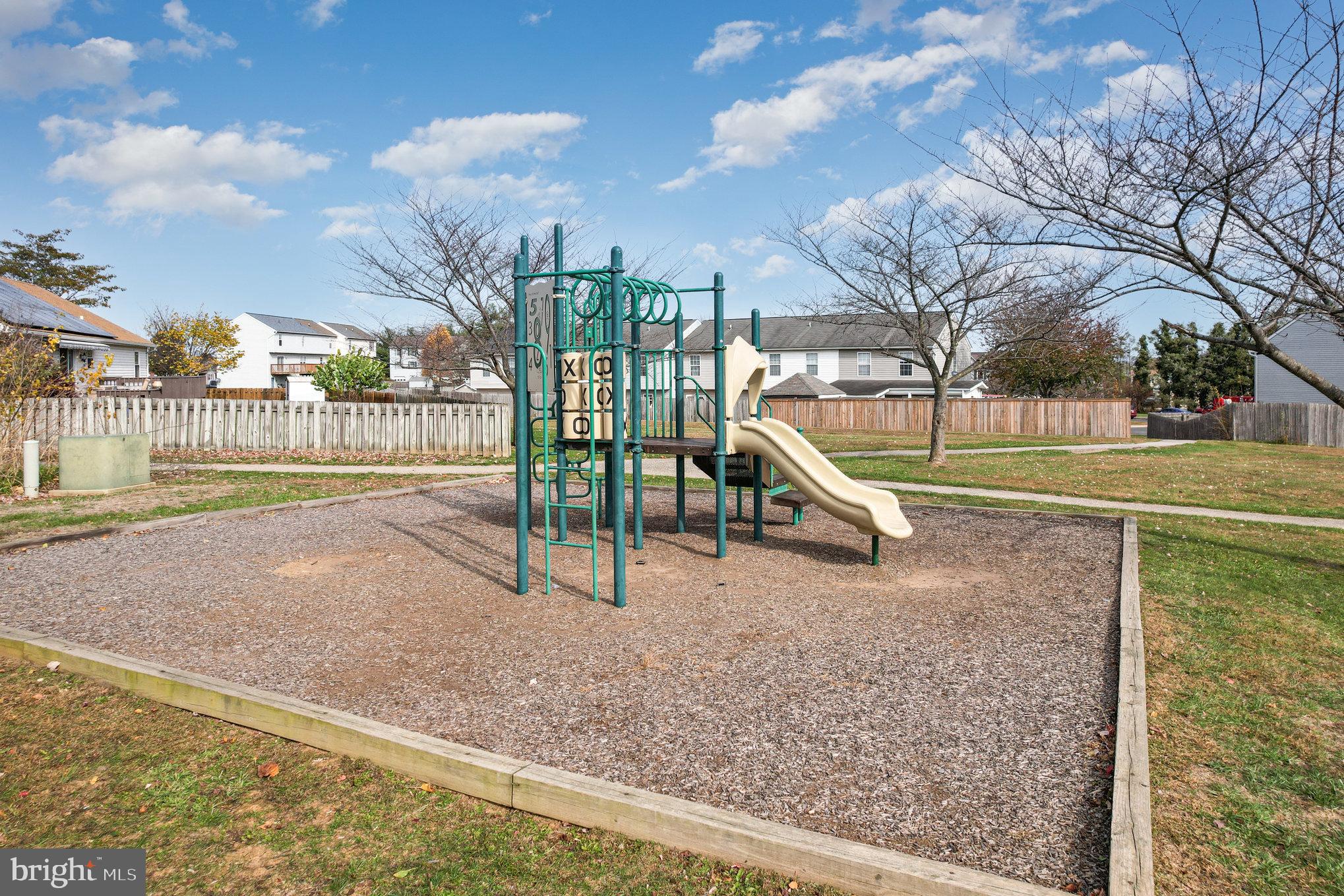 APPLE GROVE - Residential