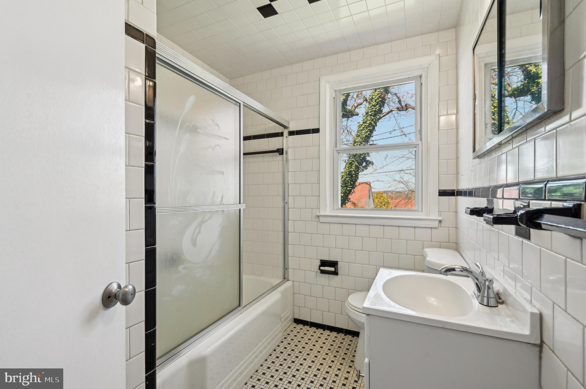 KENWOOD - Residential