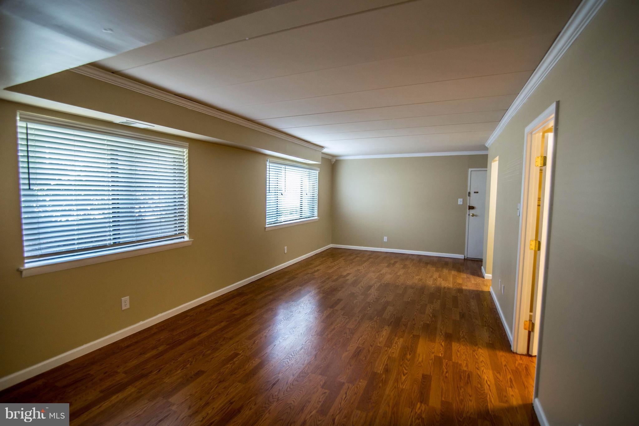 COUNTRY CLUB GREEN - Residential Lease