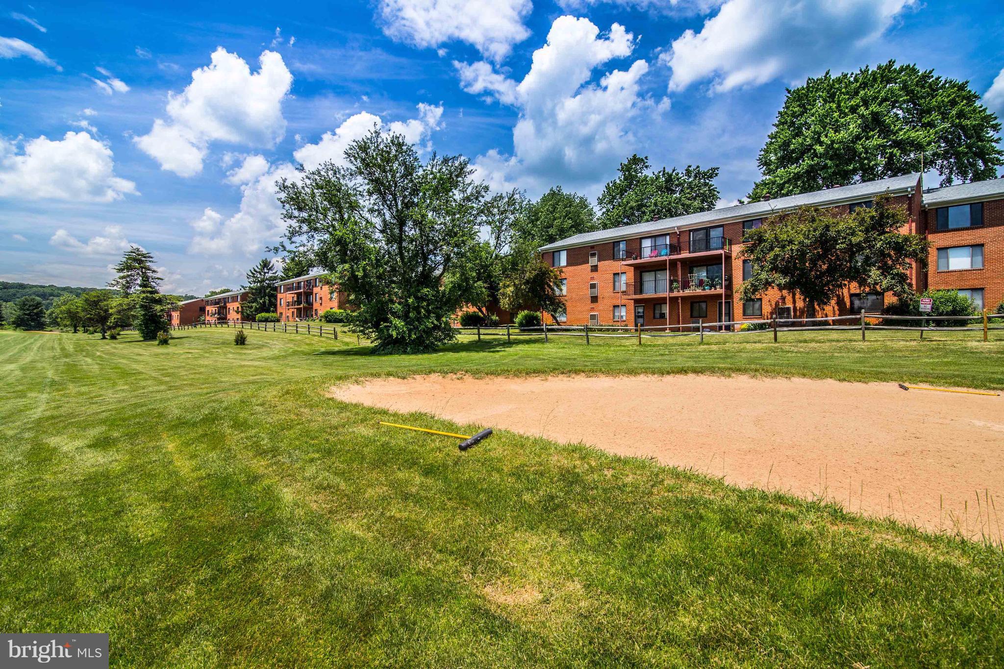 COUNTRY CLUB GREEN - Residential Lease