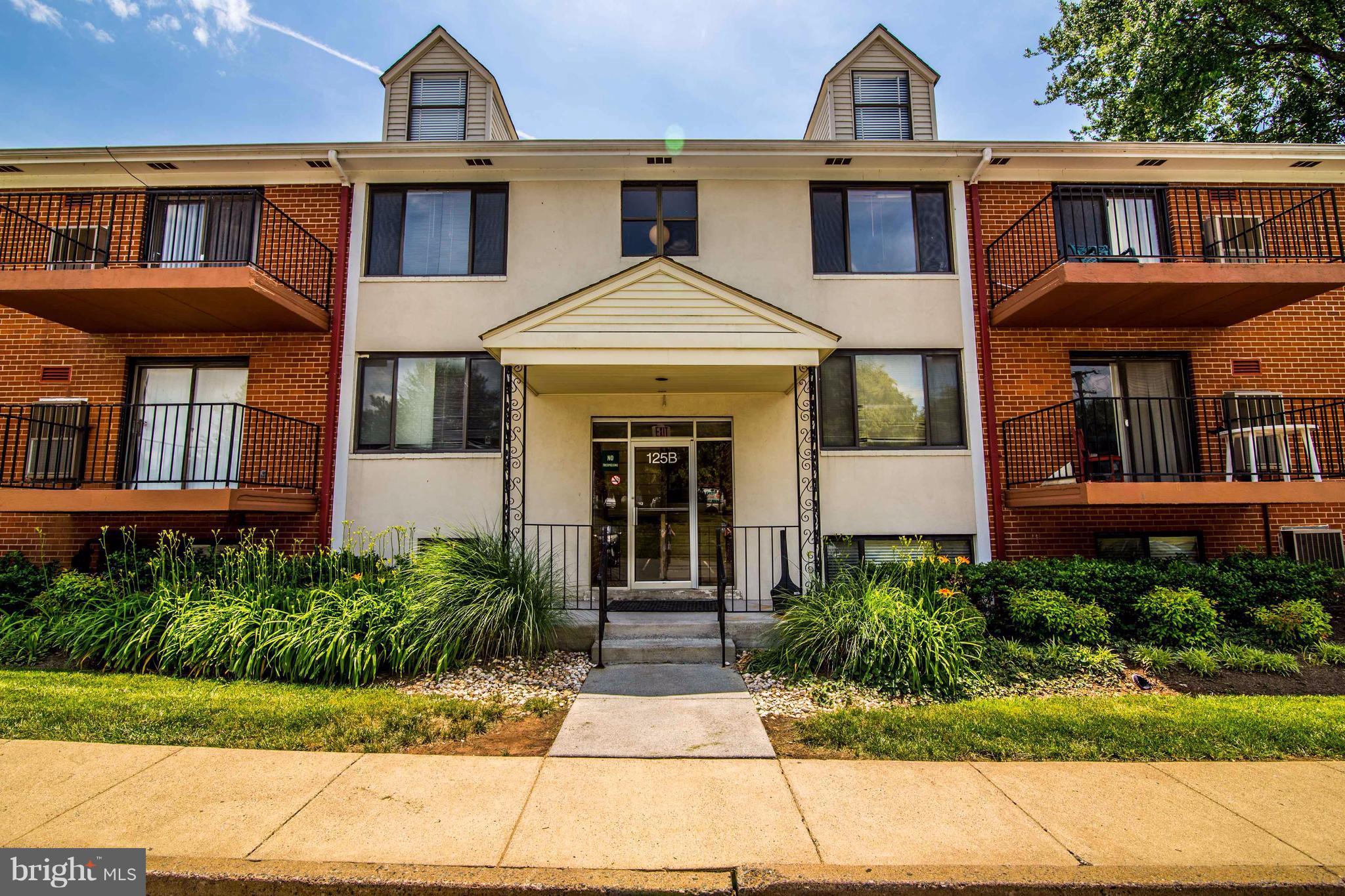 COUNTRY CLUB GREEN - Residential Lease