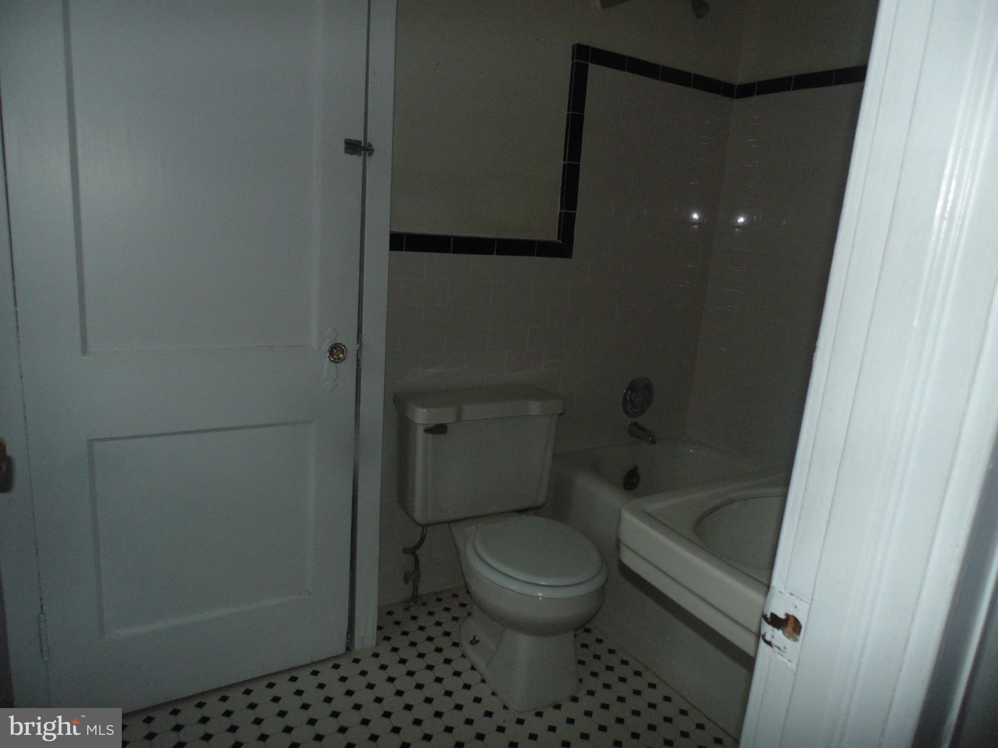 CHELTENHAM - Residential Lease