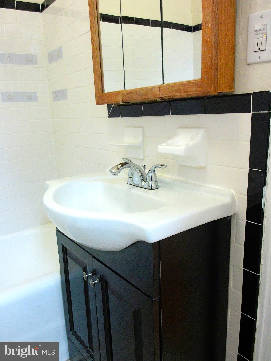 ELKINS PARK - Residential Lease