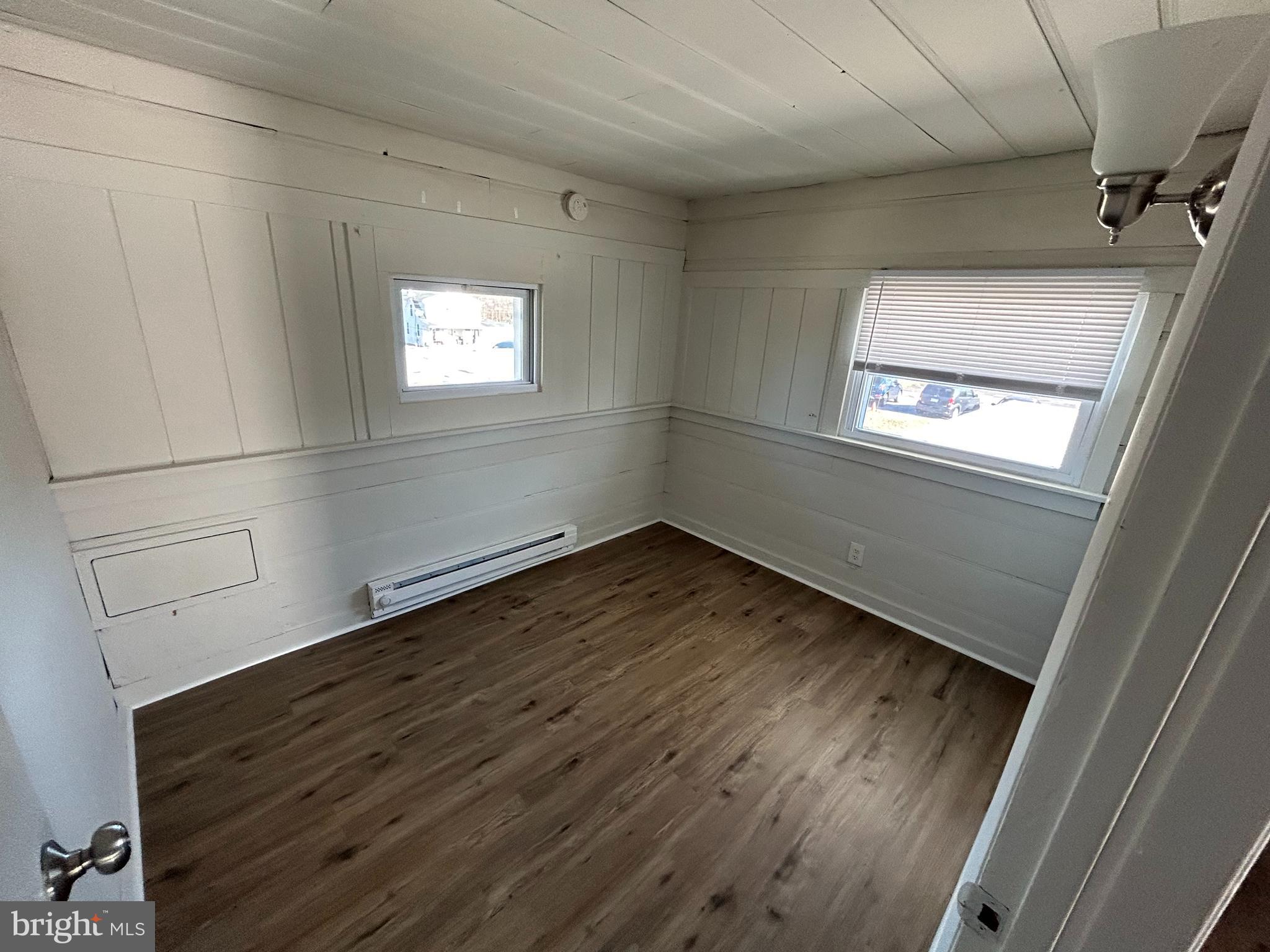 RESIDENTIAL - Residential Lease