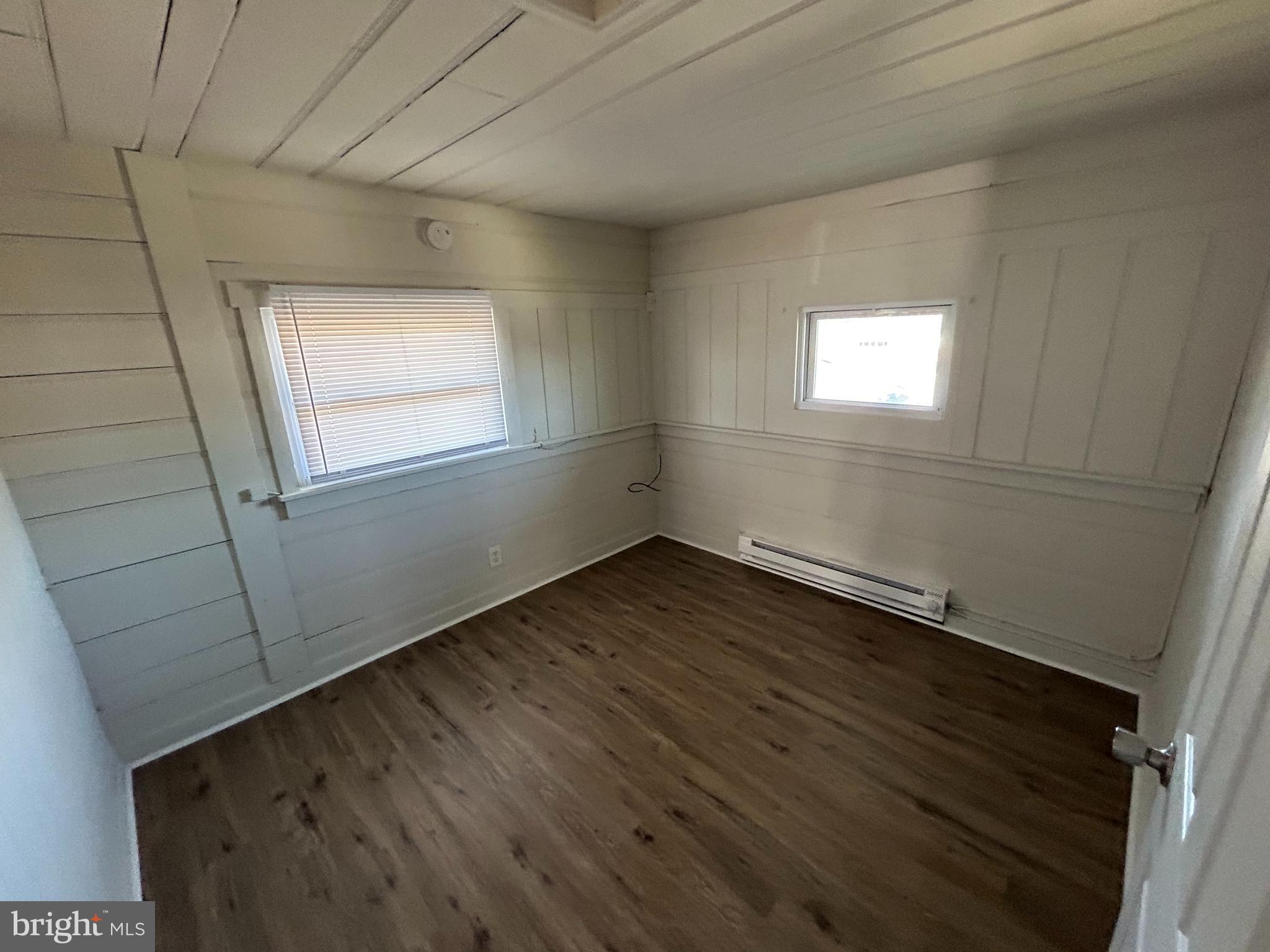 RESIDENTIAL - Residential Lease