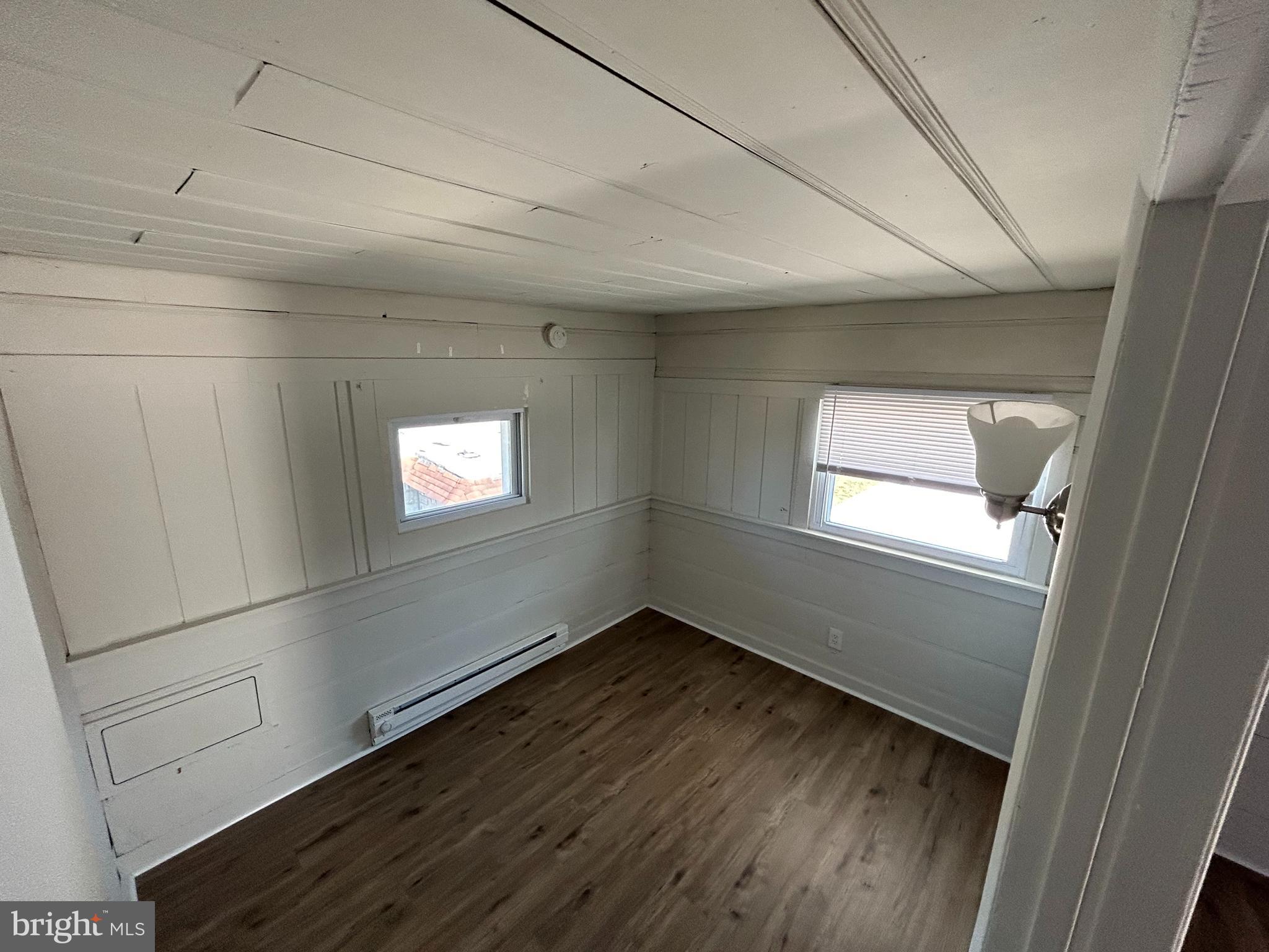 RESIDENTIAL - Residential Lease