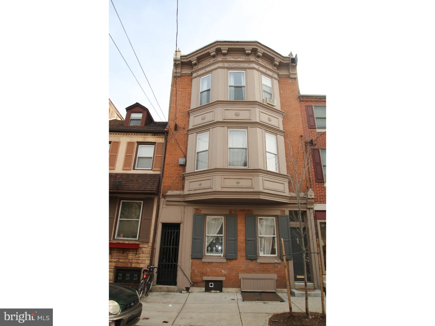 Available 3/1/2016. Very nice, spacious 2 bed, 1 bath apartment located on the 3rd floor in Bella Vista that features a huge living room, large kitchen, hardwood floors throughout, great light, two nice sized bedrooms and washer/dryer in basement. Very close to Pennsylvania Hospital, local parks, public transportation, shops and restaurants. Make your appointment today!