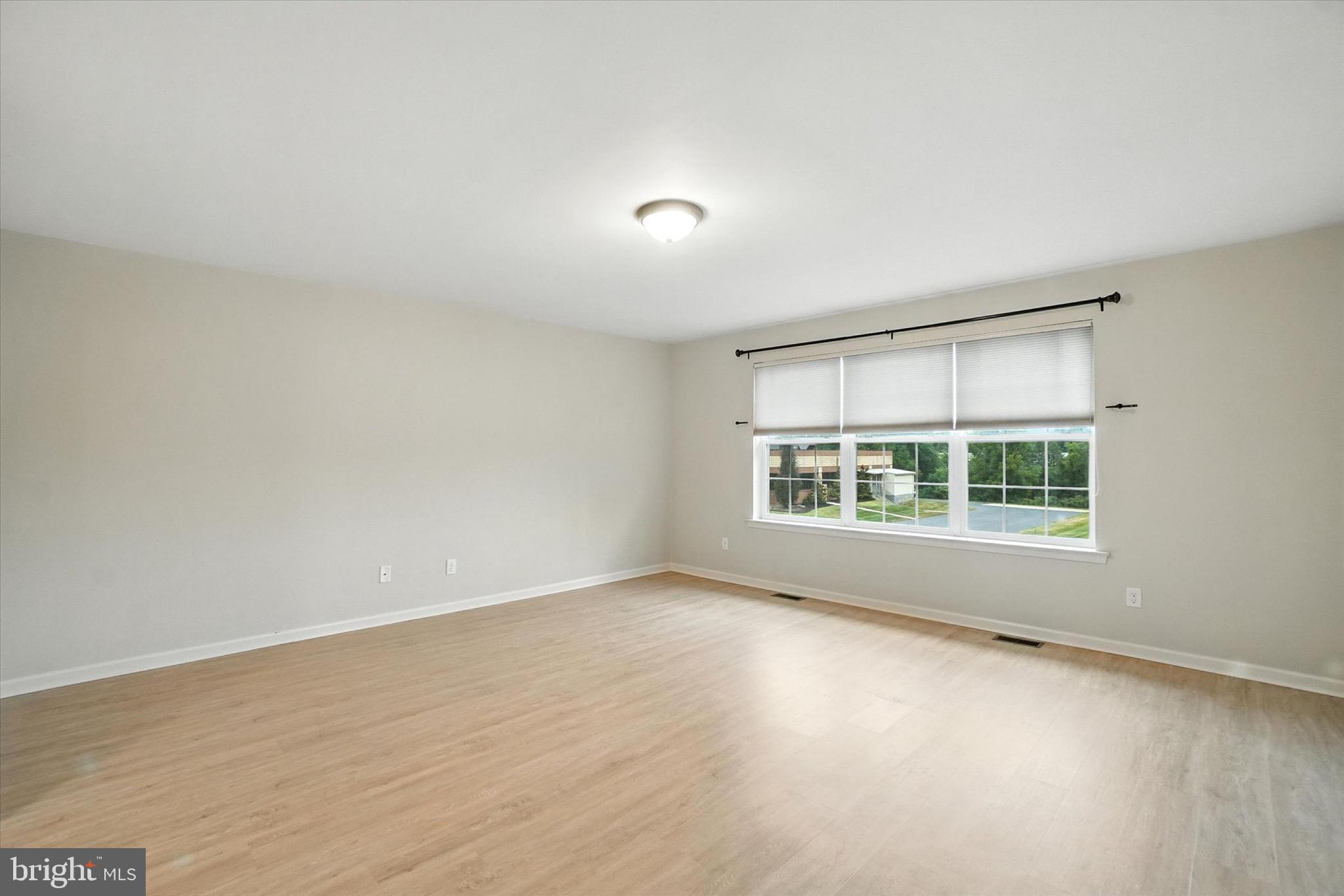 SCHOOLHOUSE CROSSING - Residential