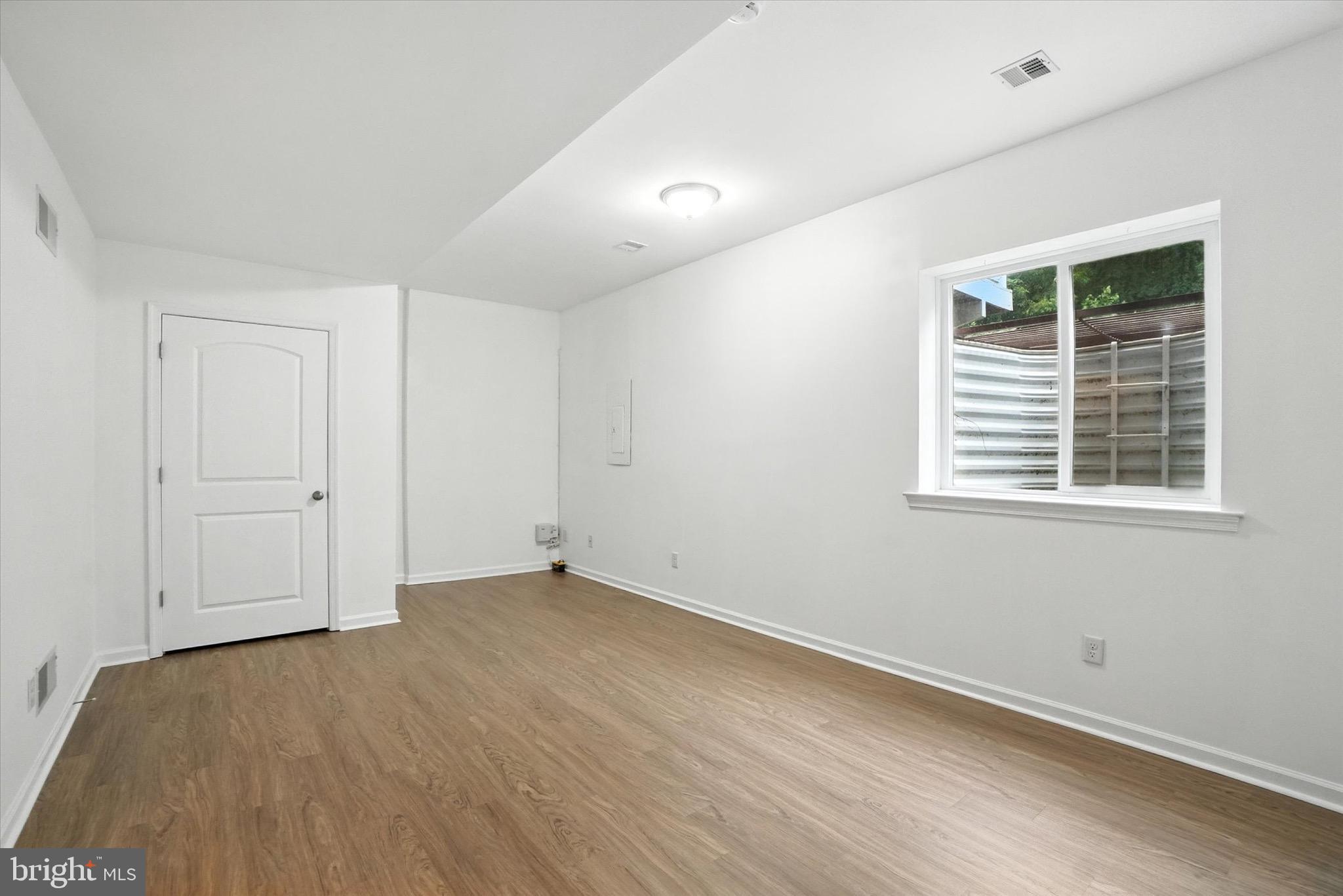 SCHOOLHOUSE CROSSING - Residential