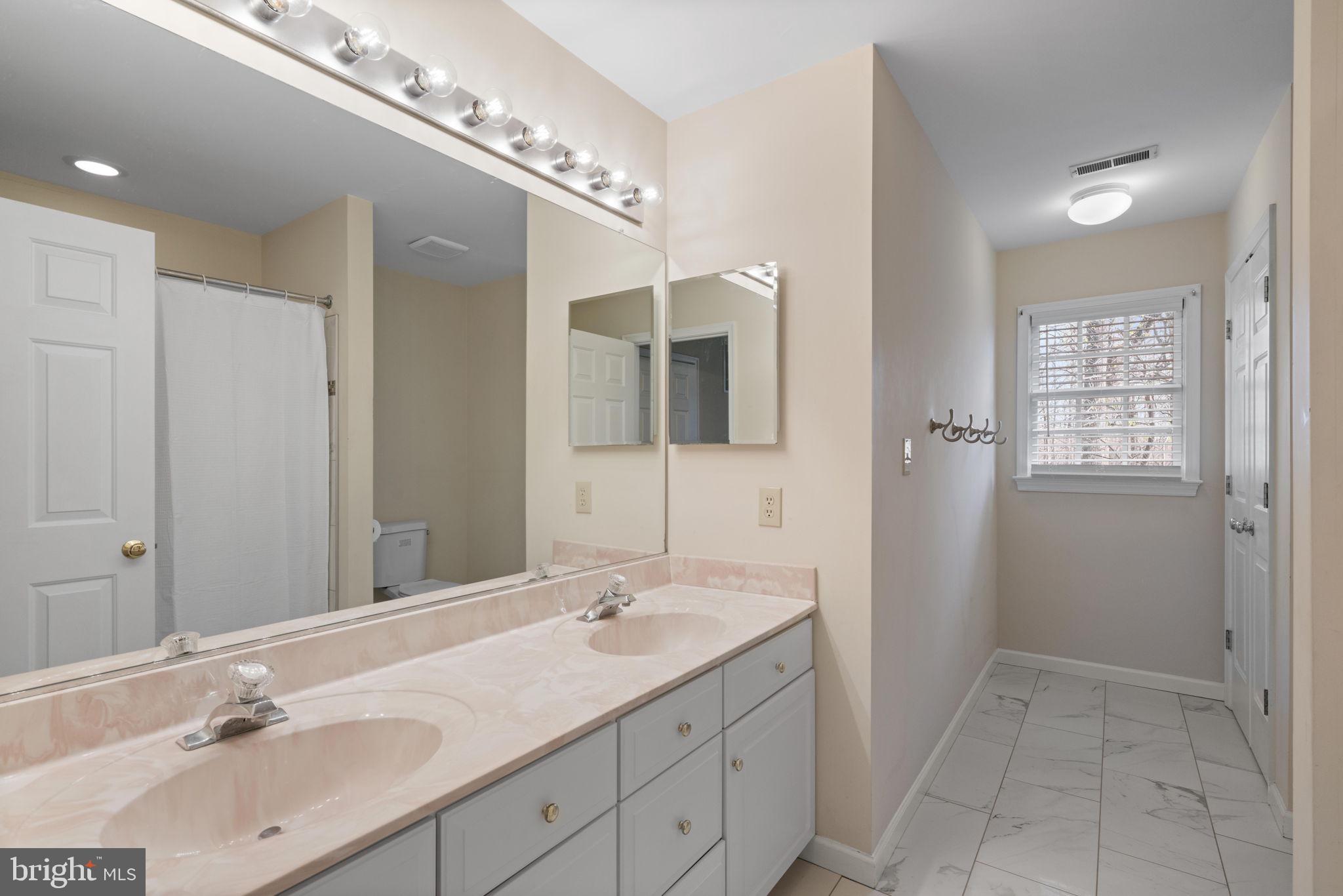 SOUTH WALES - Residential