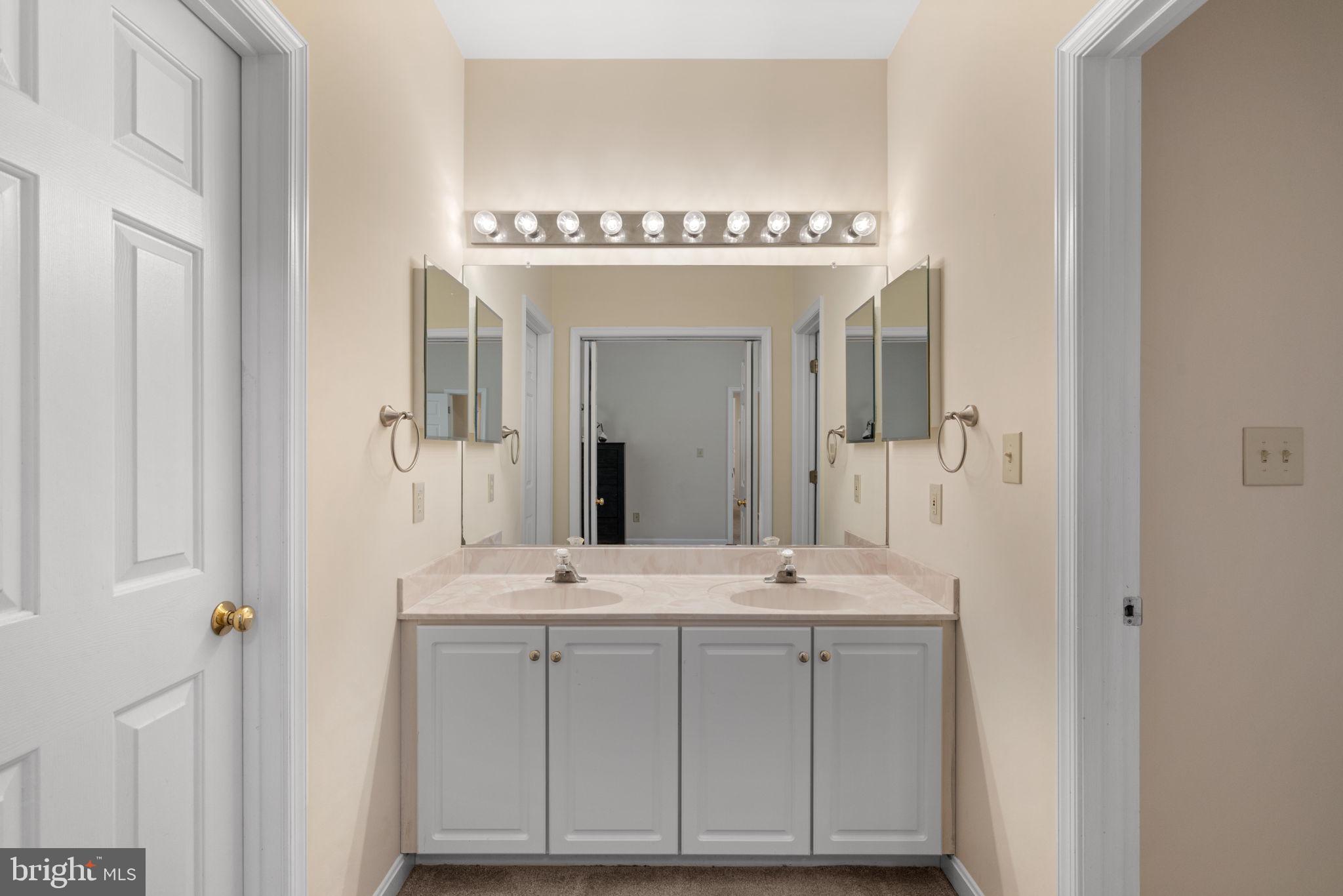 SOUTH WALES - Residential