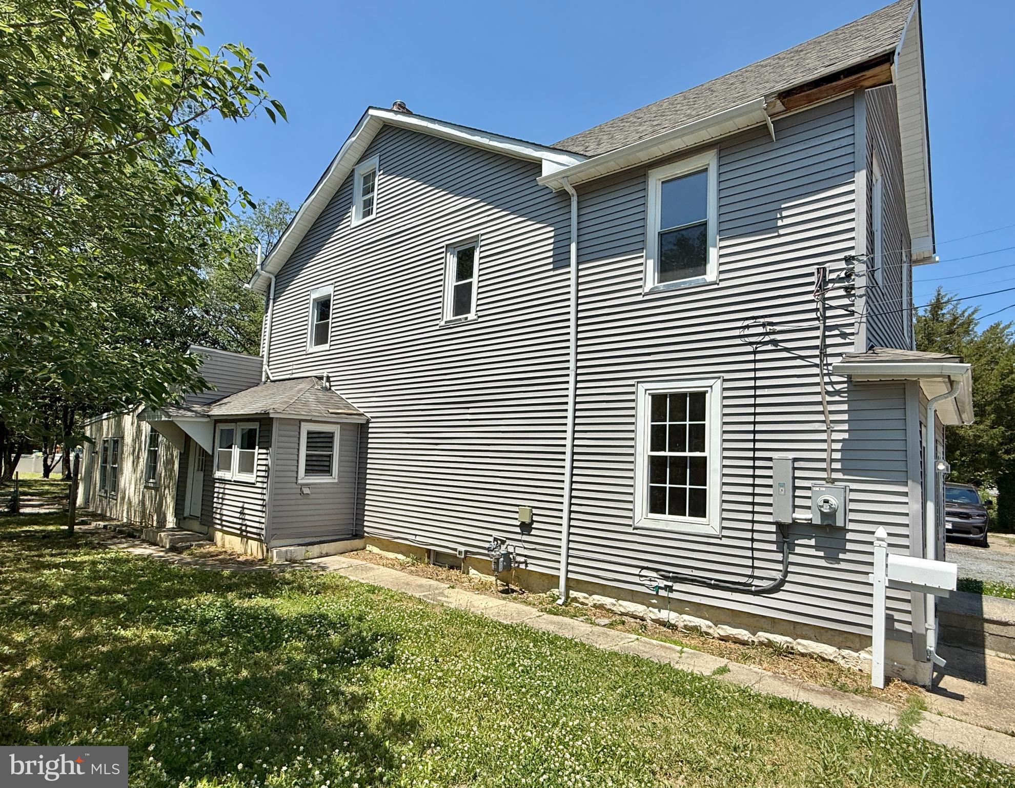 343 BLUE BELL ROAD