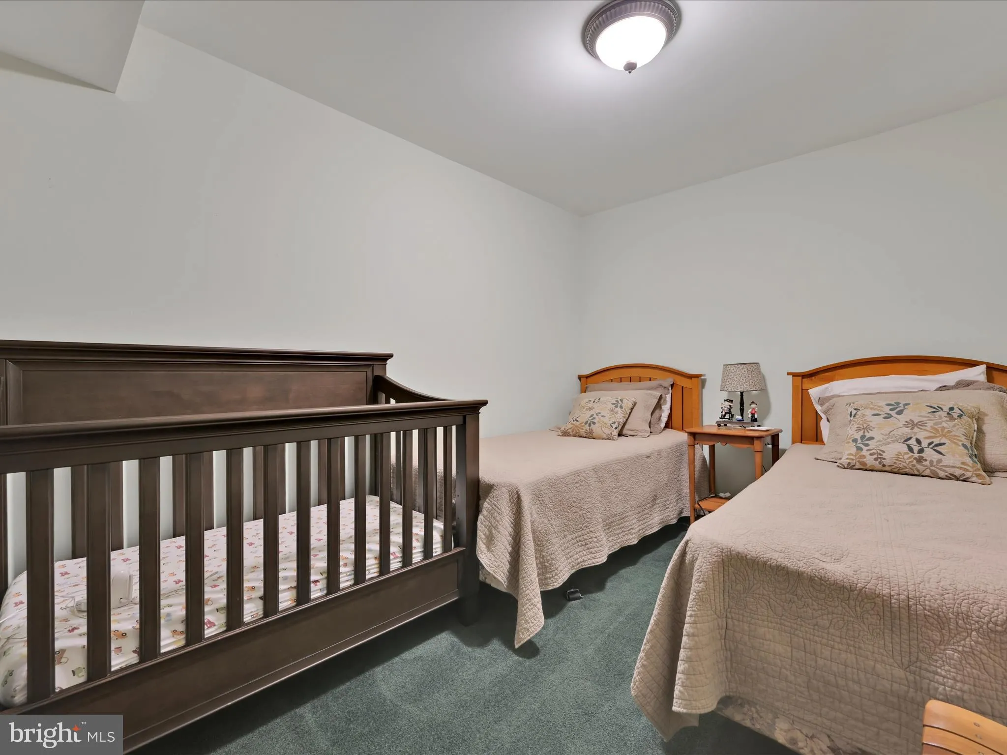 Auburn, Pennsylvania 17922, United States, 5 Bedrooms Bedrooms, ,2 BathroomsBathrooms,Residential,Active,129929