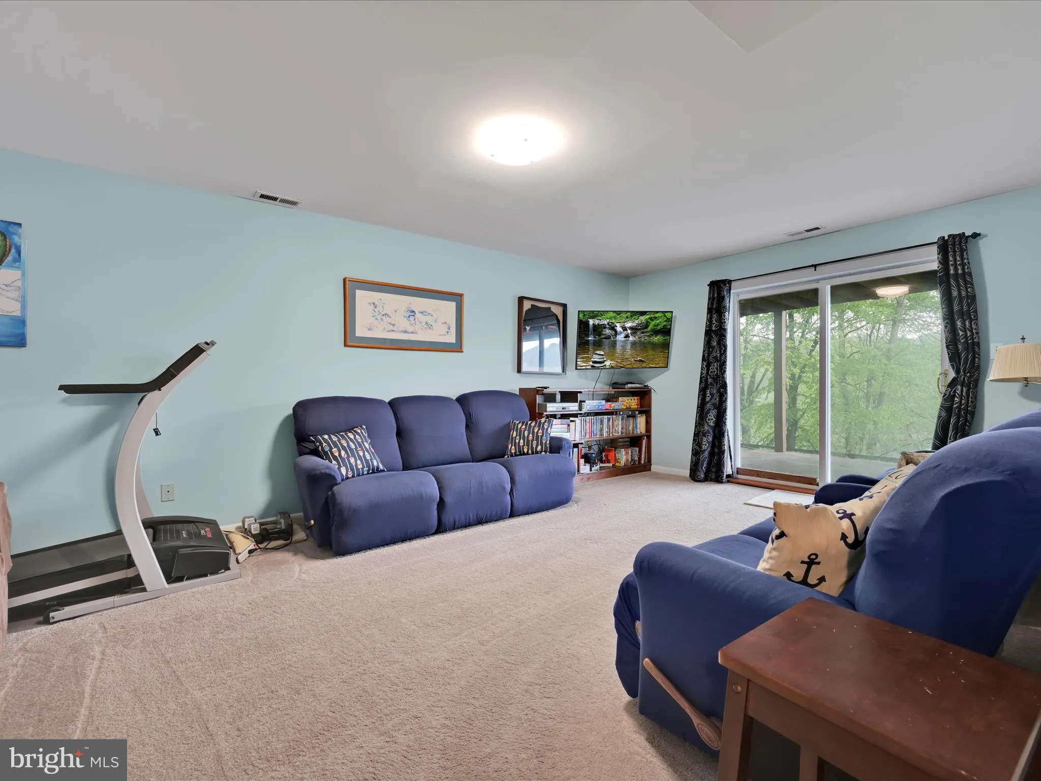 Auburn, Pennsylvania 17922, United States, 5 Bedrooms Bedrooms, ,2 BathroomsBathrooms,Residential,Active,129929