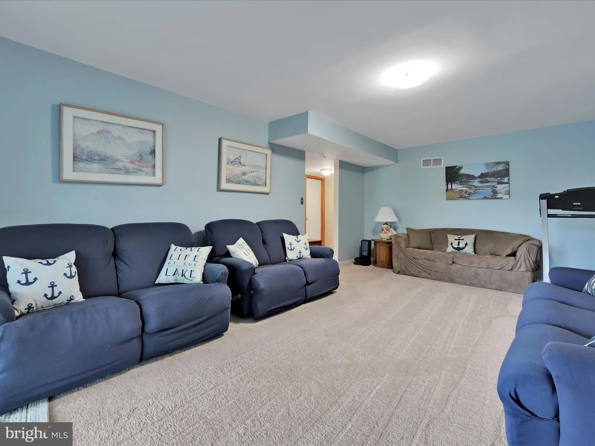 Auburn, Pennsylvania 17922, United States, 5 Bedrooms Bedrooms, ,2 BathroomsBathrooms,Residential,Active,129929