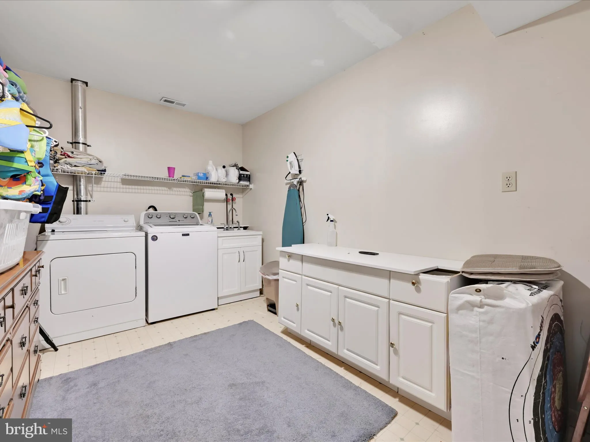 Auburn, Pennsylvania 17922, United States, 5 Bedrooms Bedrooms, ,2 BathroomsBathrooms,Residential,Active,129929