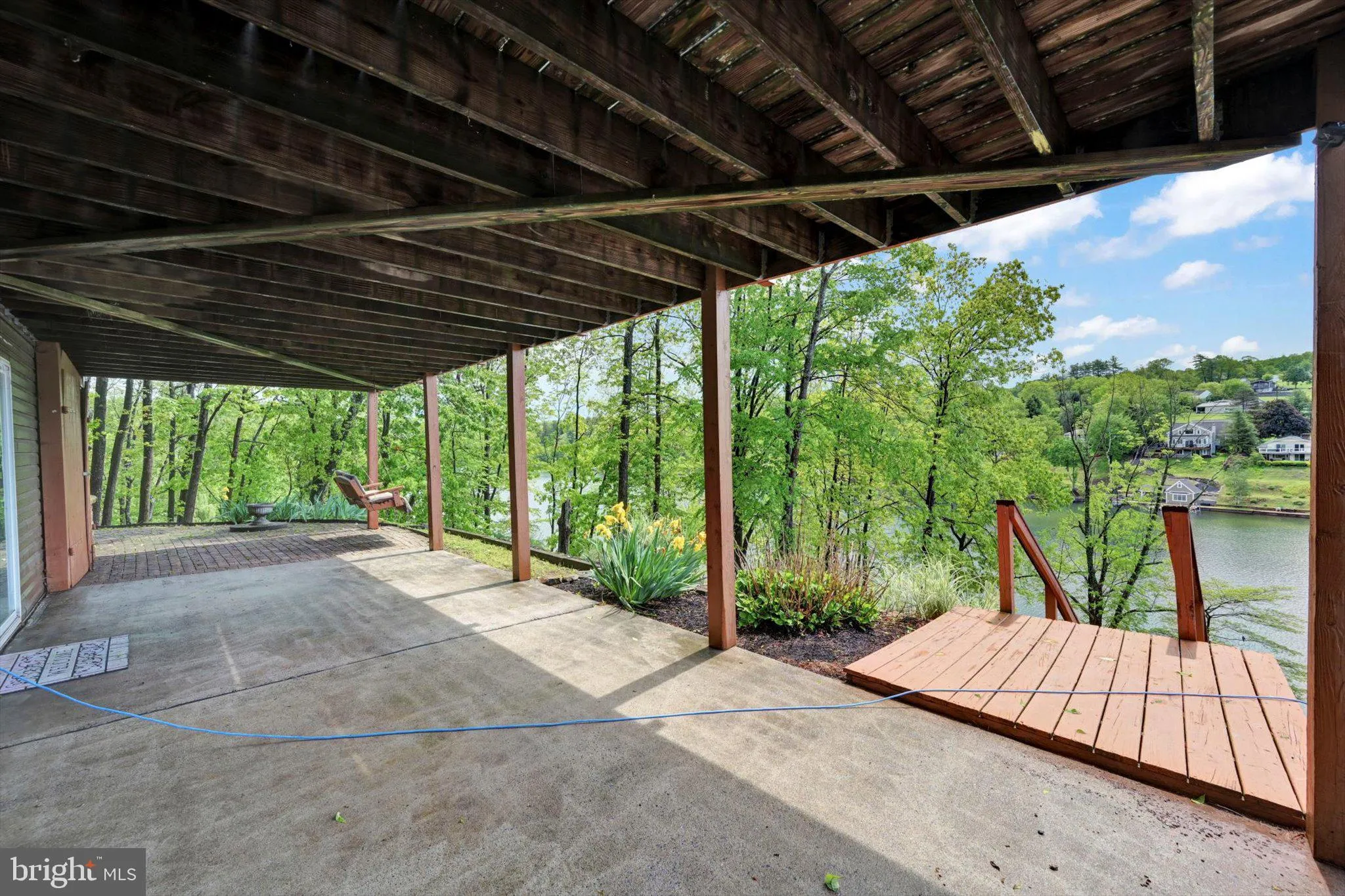 Auburn, Pennsylvania 17922, United States, 5 Bedrooms Bedrooms, ,2 BathroomsBathrooms,Residential,Active,129929