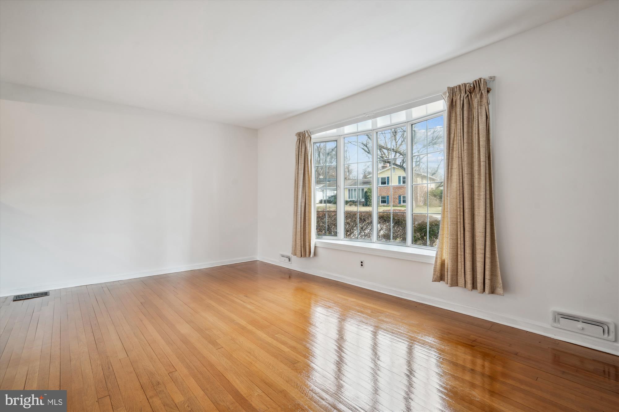 BURNT MILLS MANOR - Residential