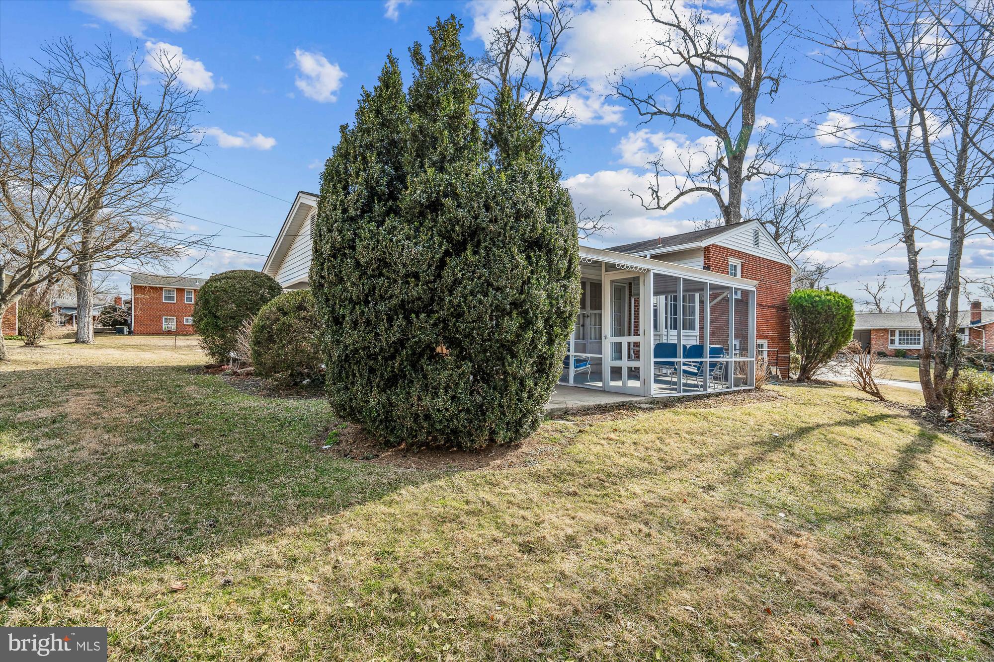 BURNT MILLS MANOR - Residential