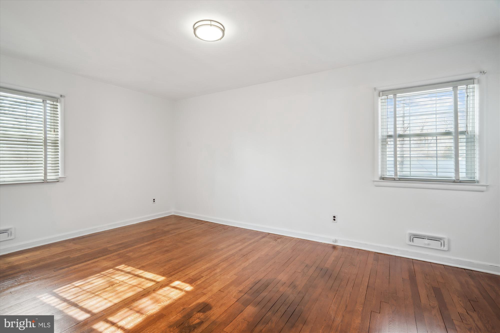 BURNT MILLS MANOR - Residential