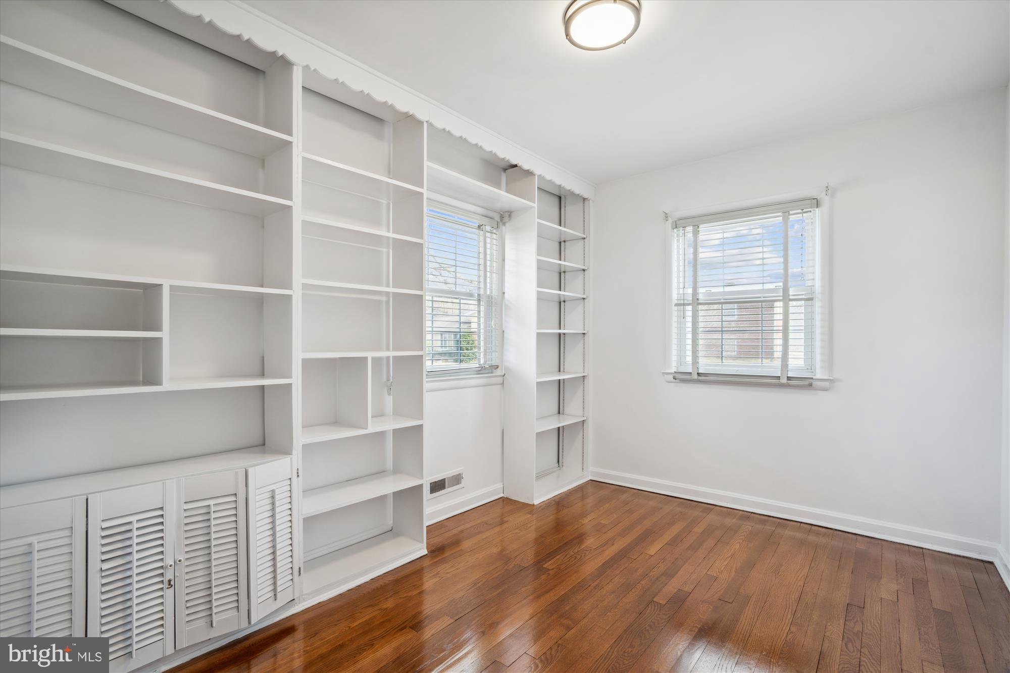 BURNT MILLS MANOR - Residential