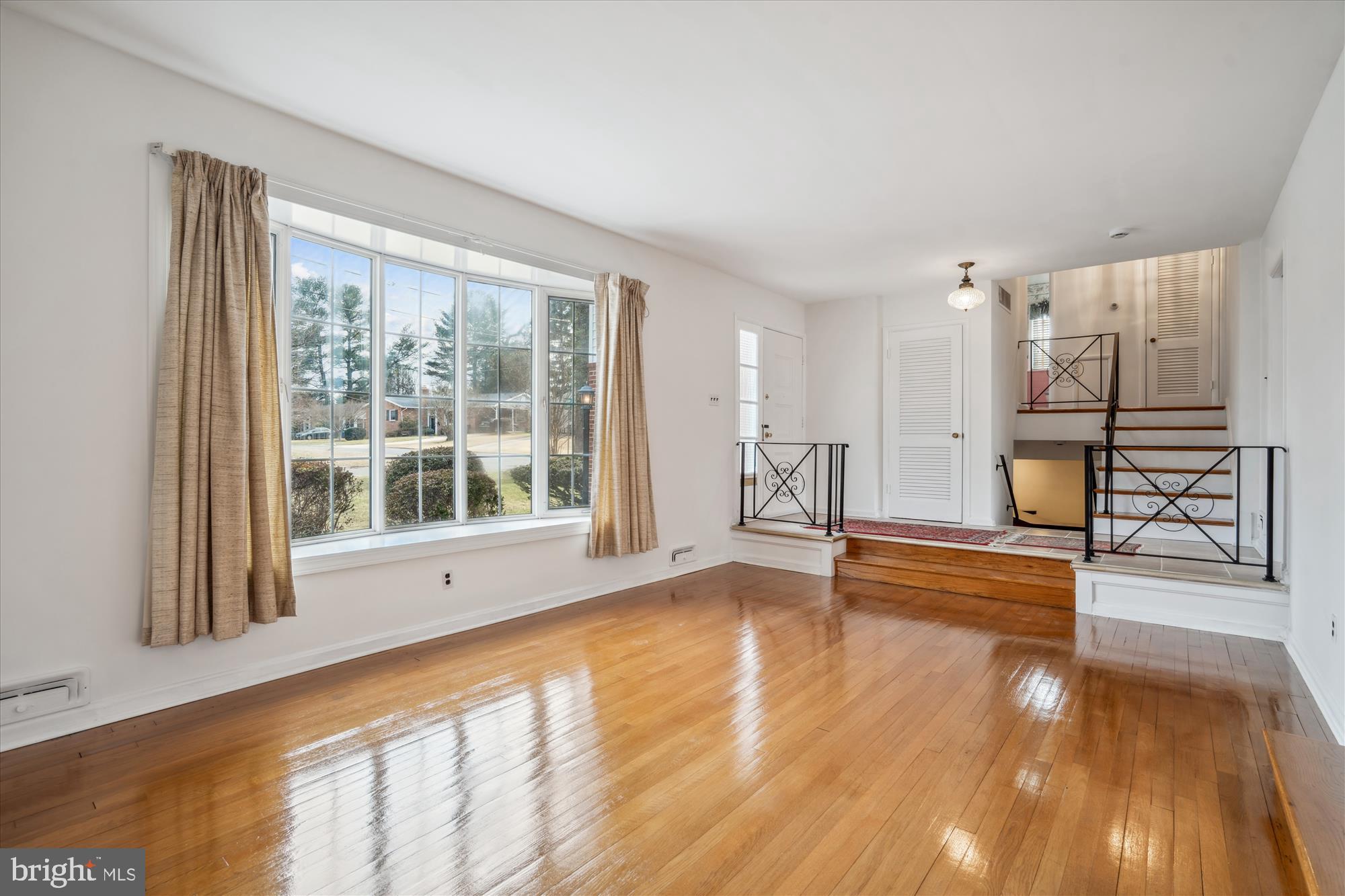 BURNT MILLS MANOR - Residential