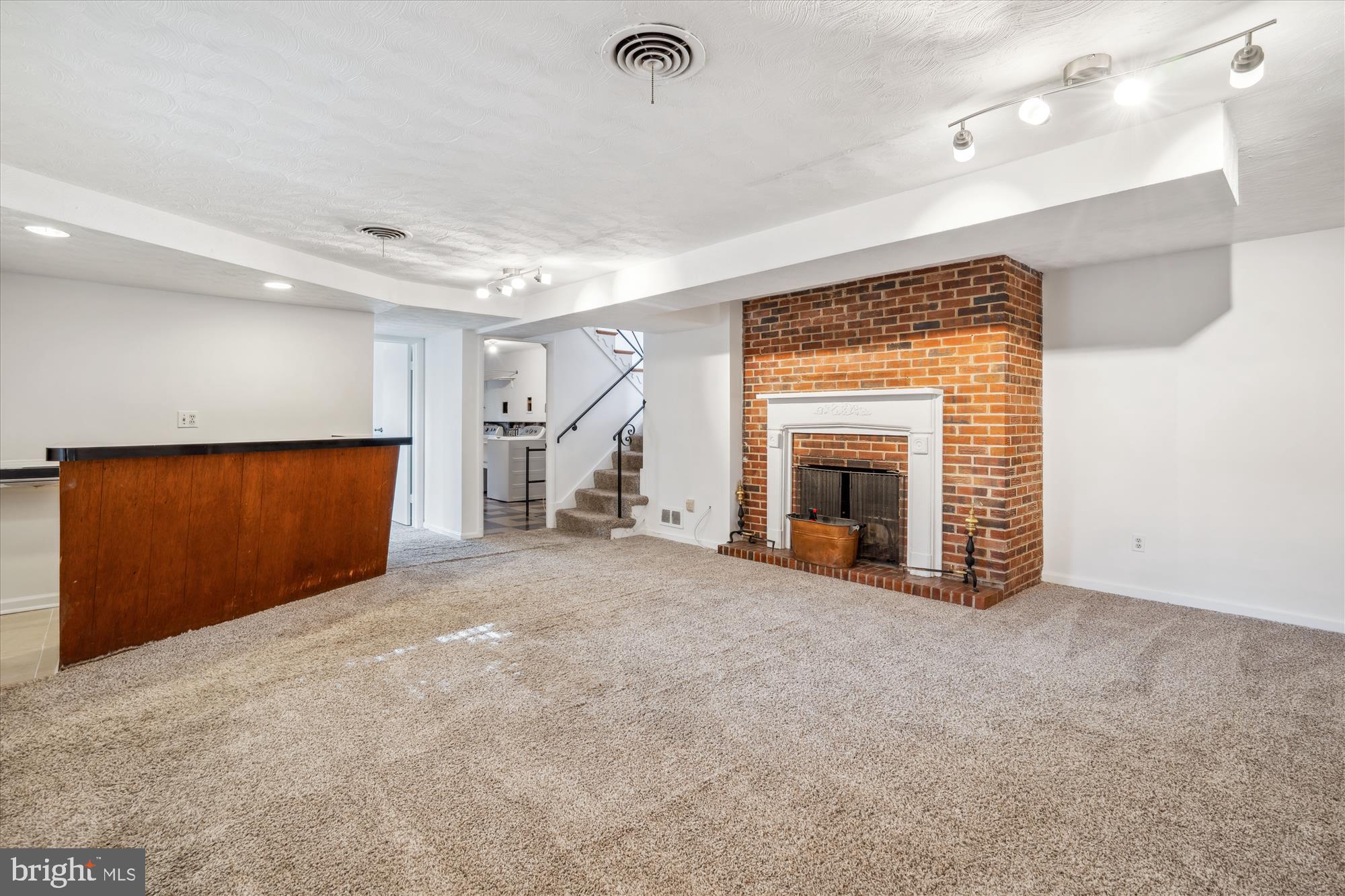 BURNT MILLS MANOR - Residential