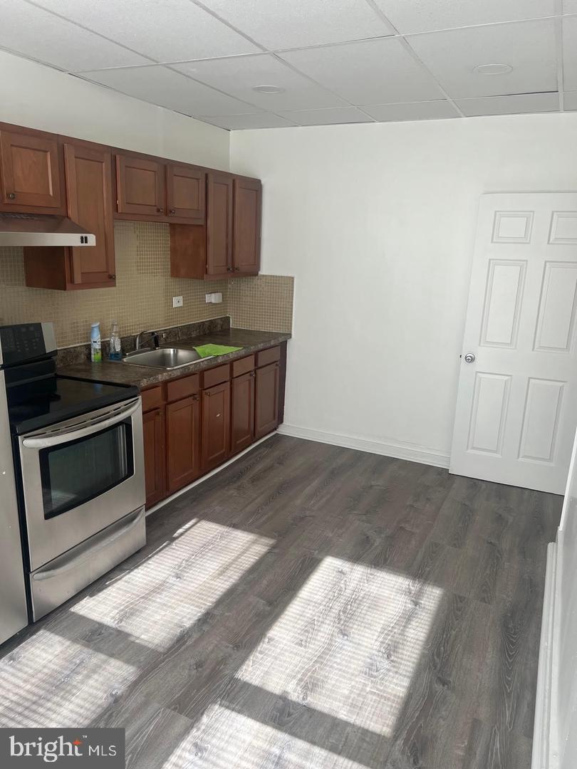 149 S 4TH STREET