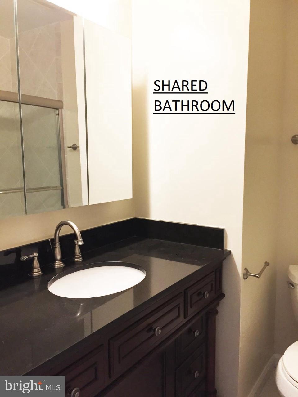 TOWN AND COUNTRY ESTATES - Residential Lease