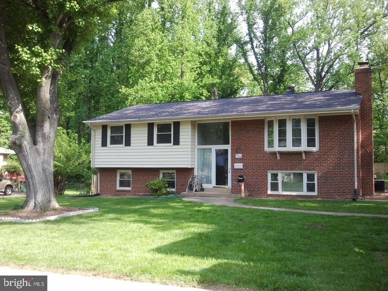 TOWN AND COUNTRY ESTATES - Residential Lease