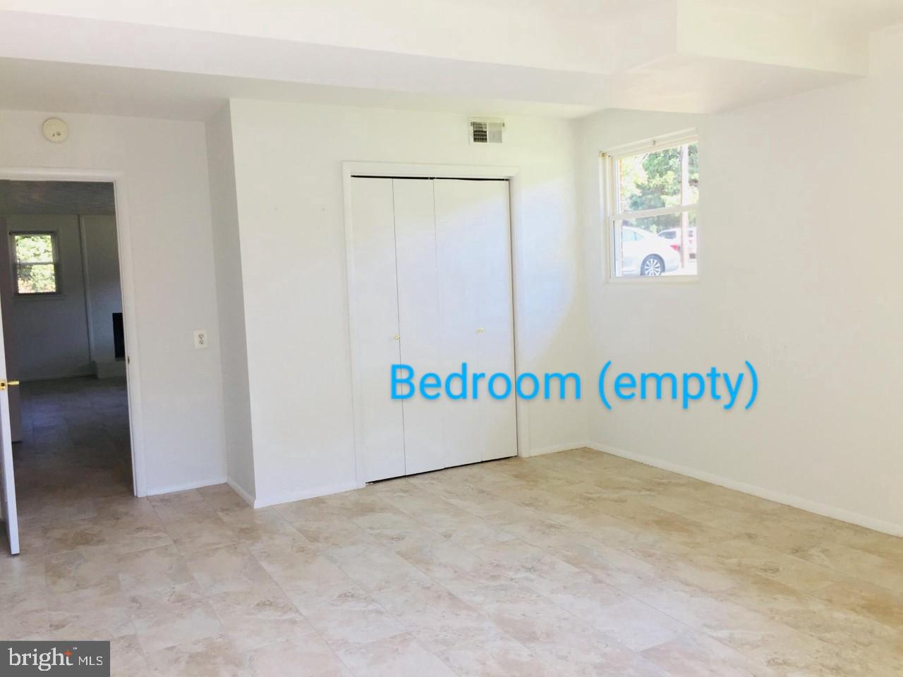 TOWN AND COUNTRY ESTATES - Residential Lease