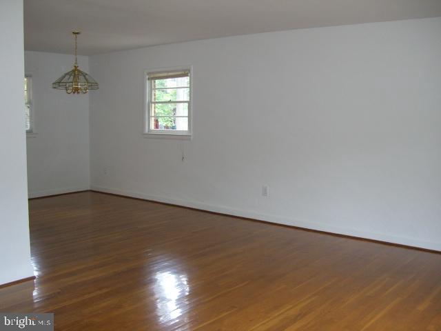 TOWN AND COUNTRY ESTATES - Residential Lease