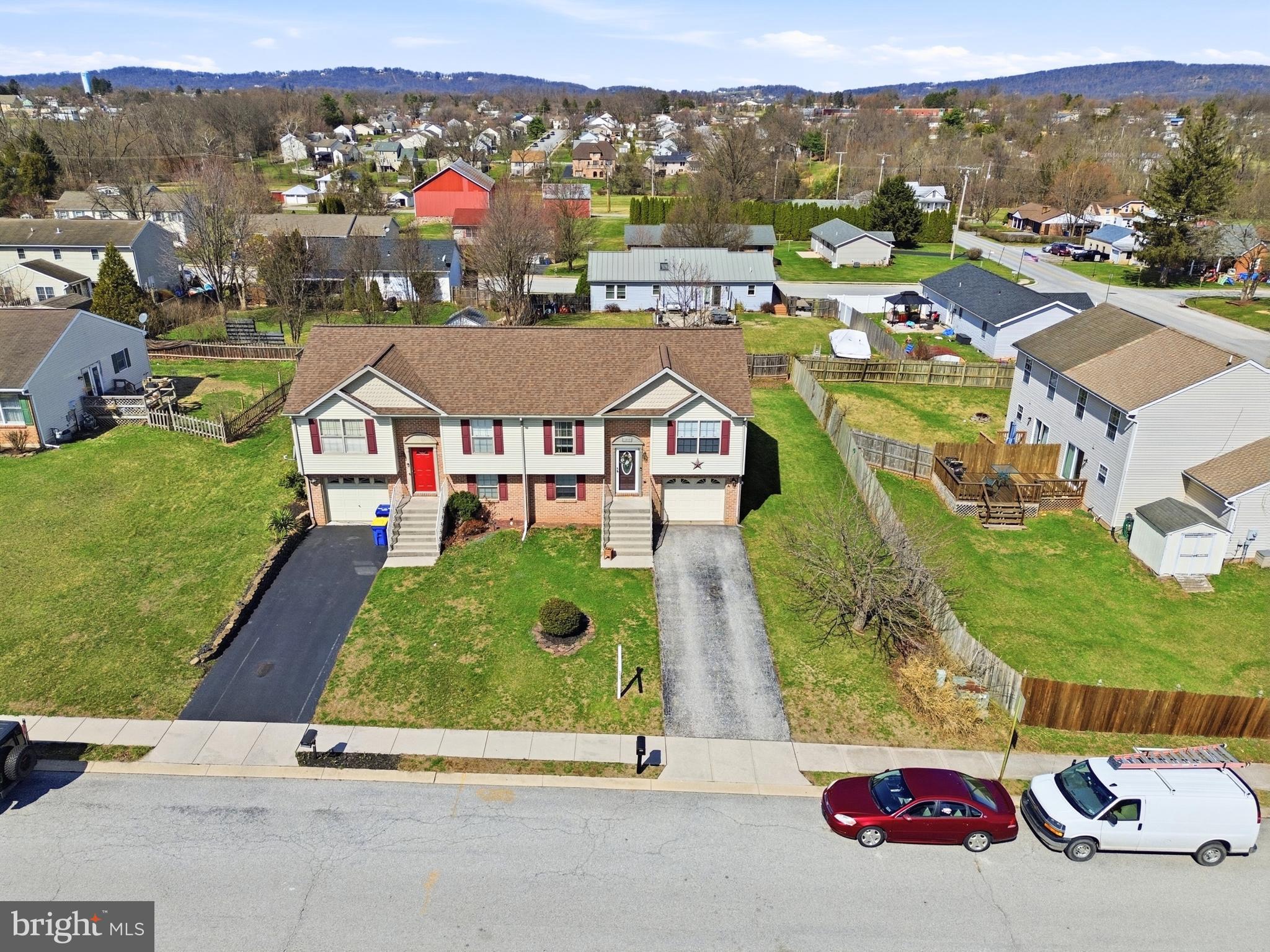 WANDERING STREAM ESTATES - Residential