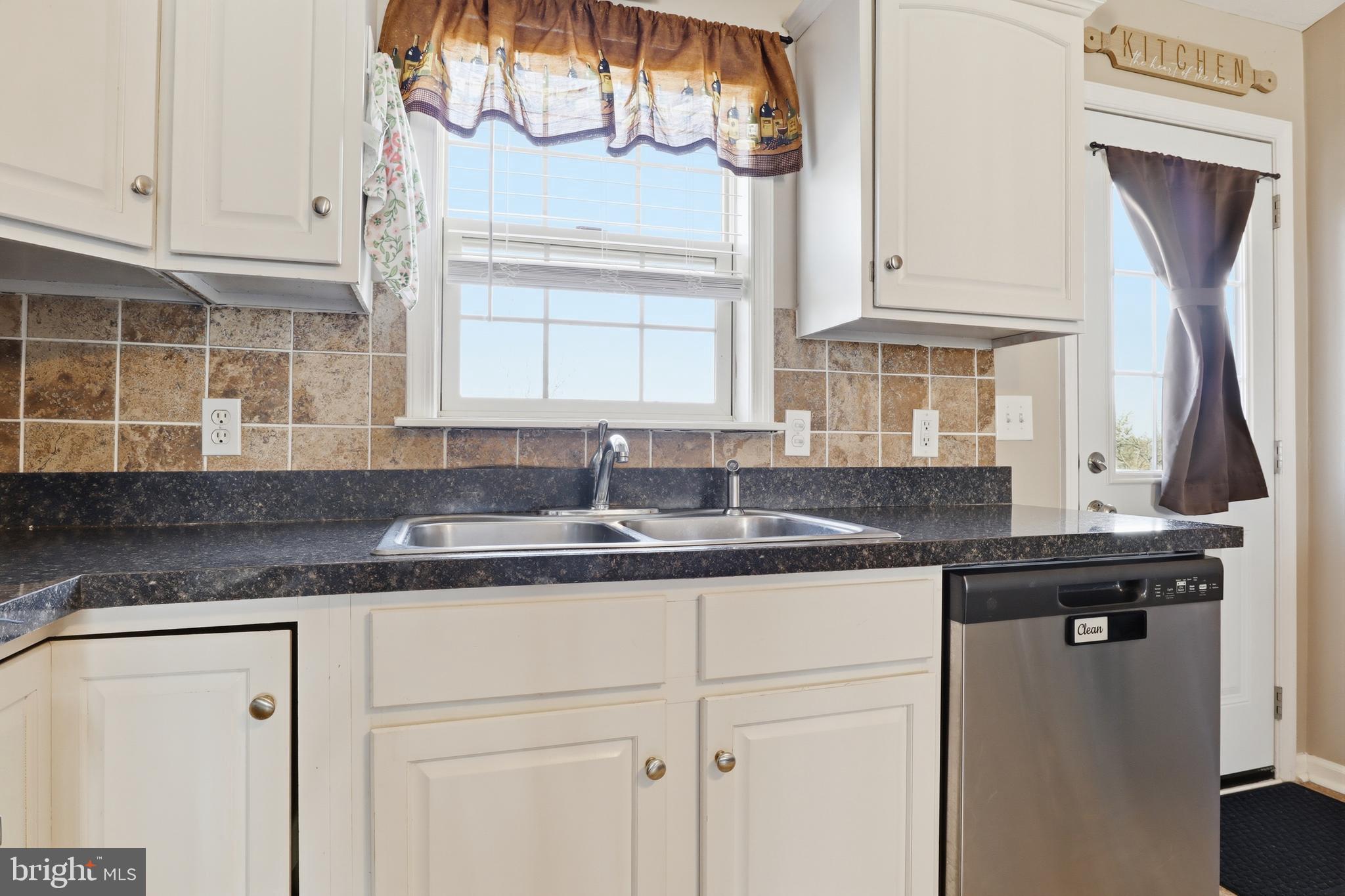 WANDERING STREAM ESTATES - Residential