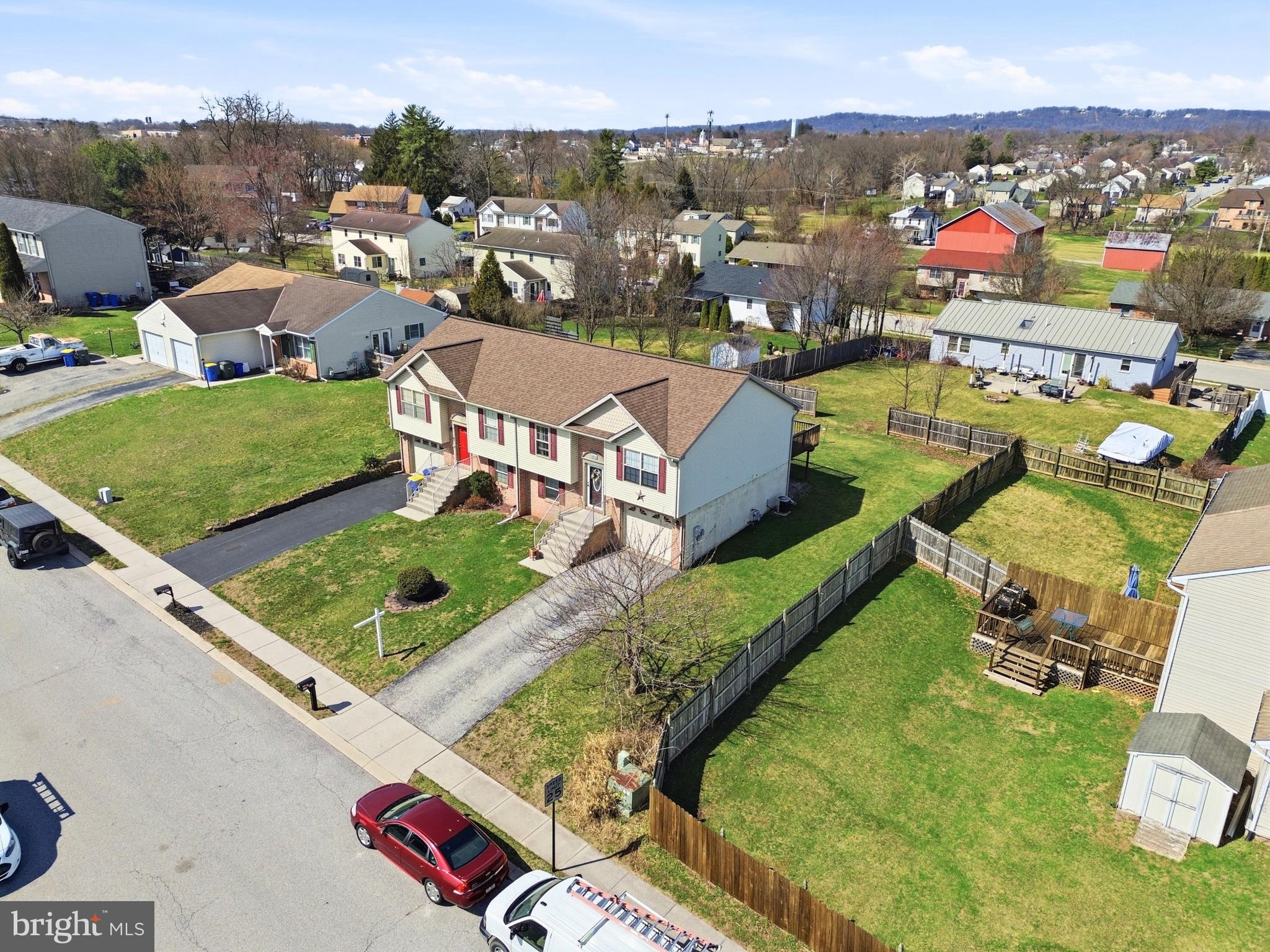 WANDERING STREAM ESTATES - Residential