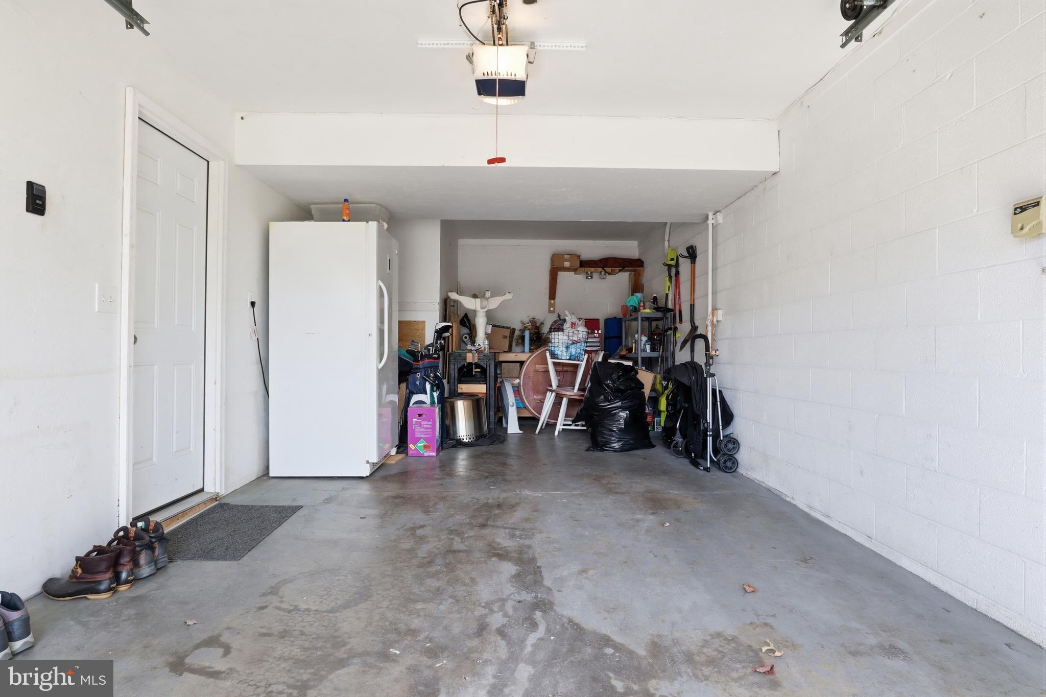 WANDERING STREAM ESTATES - Residential