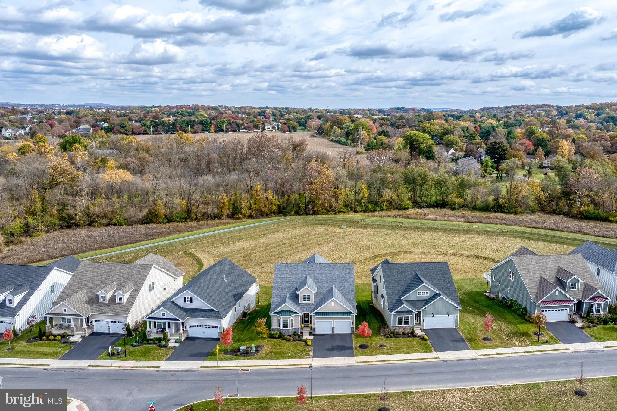 East Petersburg, Pennsylvania 17520, United States, 3 Bedrooms Bedrooms, ,3 BathroomsBathrooms,Residential,Pending,35414