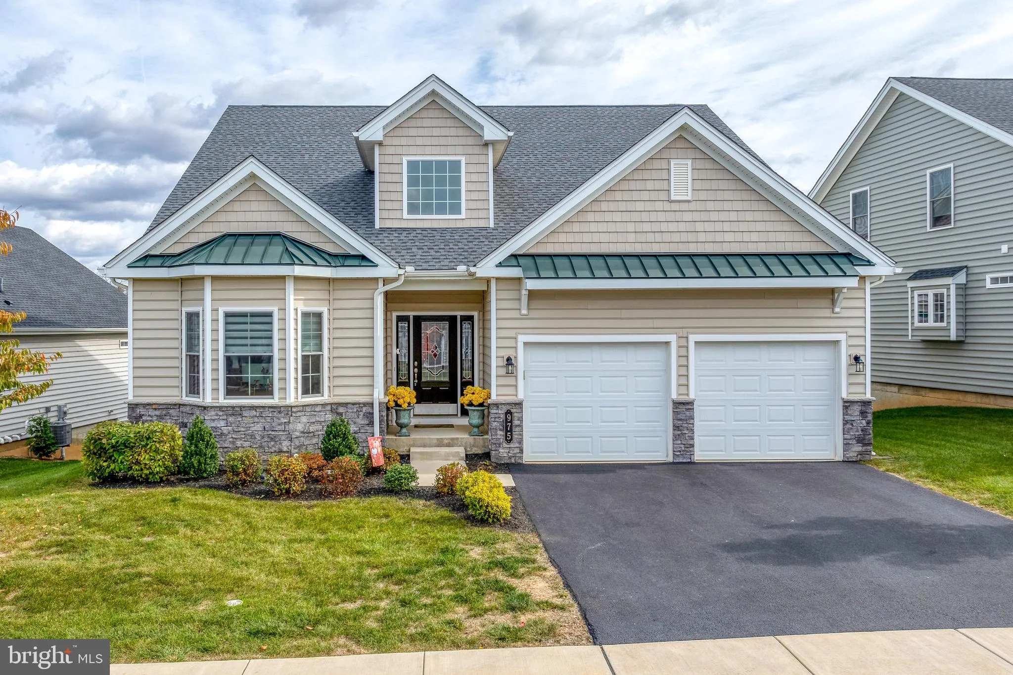 East Petersburg, Pennsylvania 17520, United States, 3 Bedrooms Bedrooms, ,3 BathroomsBathrooms,Residential,Pending,35414