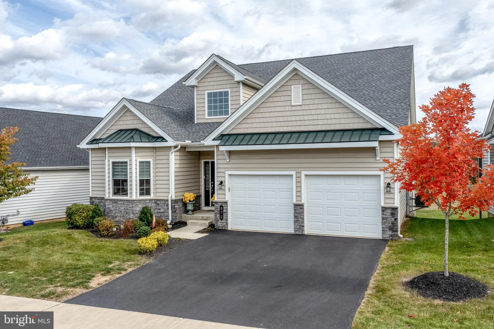 East Petersburg, Pennsylvania 17520, United States, 3 Bedrooms Bedrooms, ,3 BathroomsBathrooms,Residential,Pending,35414