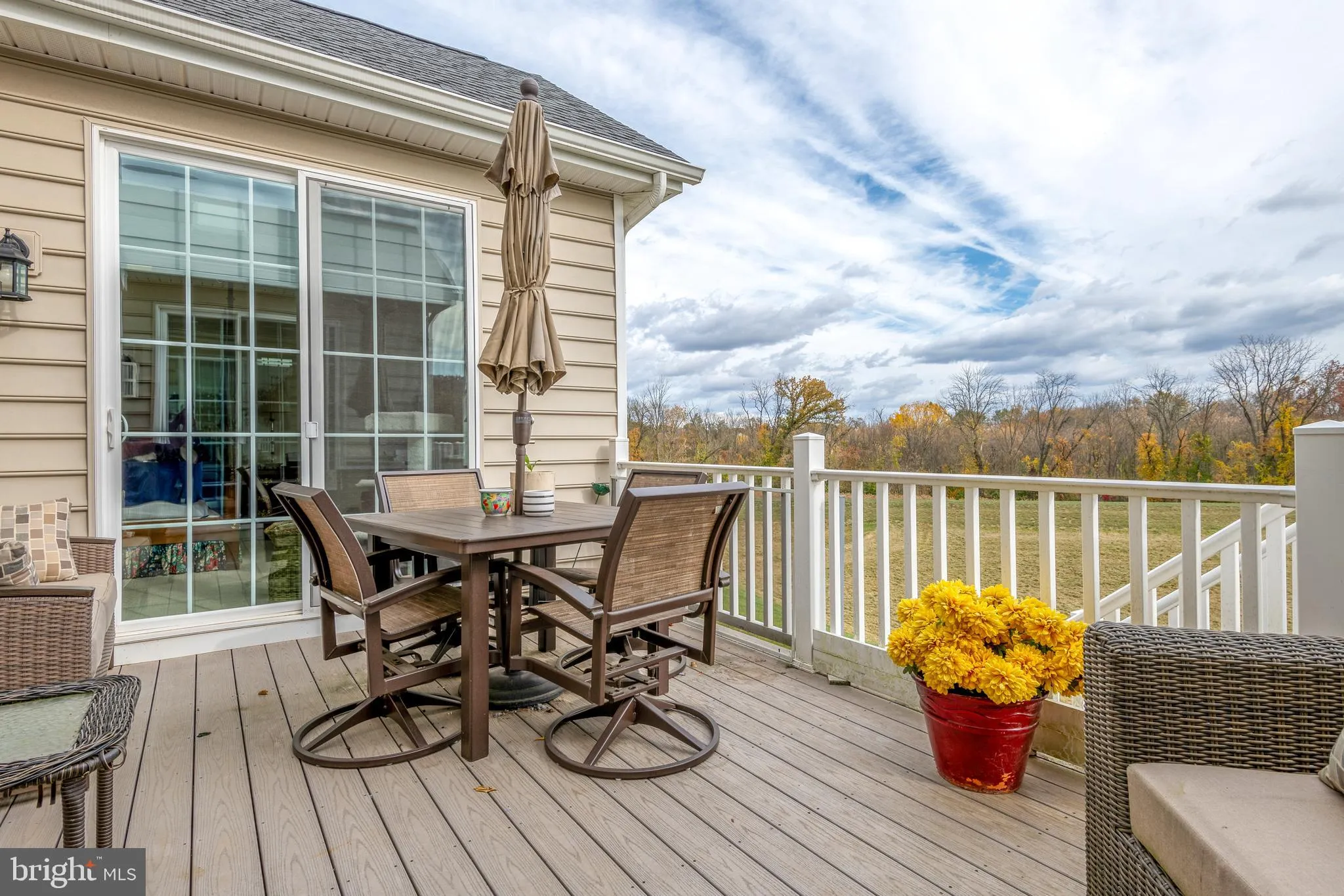 East Petersburg, Pennsylvania 17520, United States, 3 Bedrooms Bedrooms, ,3 BathroomsBathrooms,Residential,Pending,35414