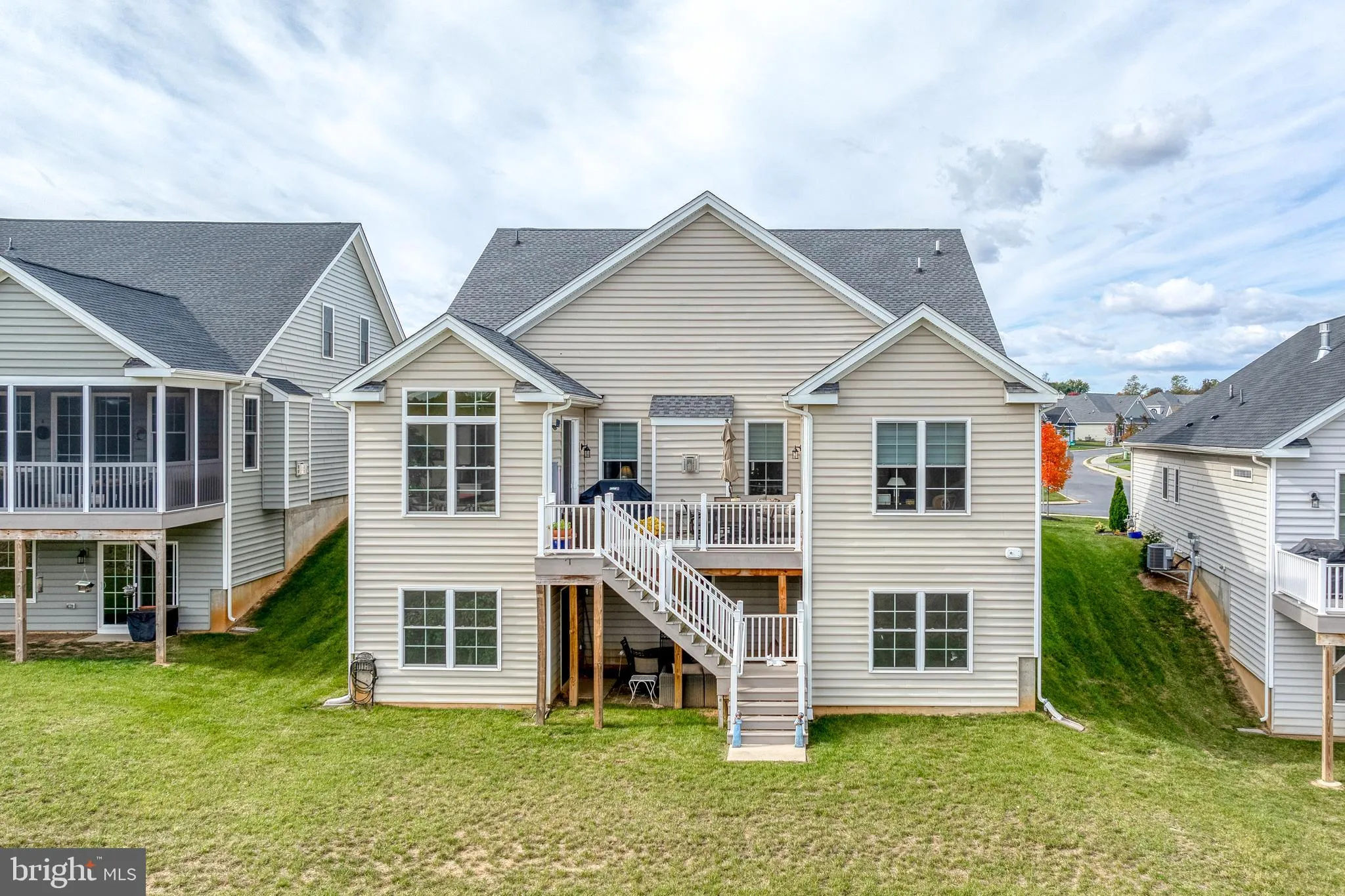 East Petersburg, Pennsylvania 17520, United States, 3 Bedrooms Bedrooms, ,3 BathroomsBathrooms,Residential,Pending,35414