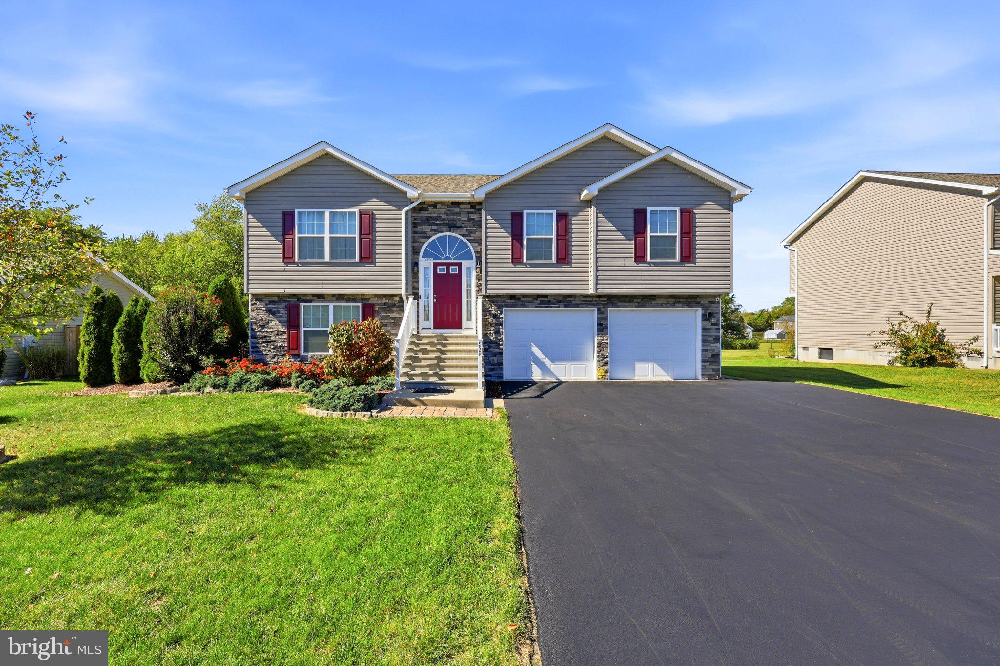 259 MELVILLE DRIVE