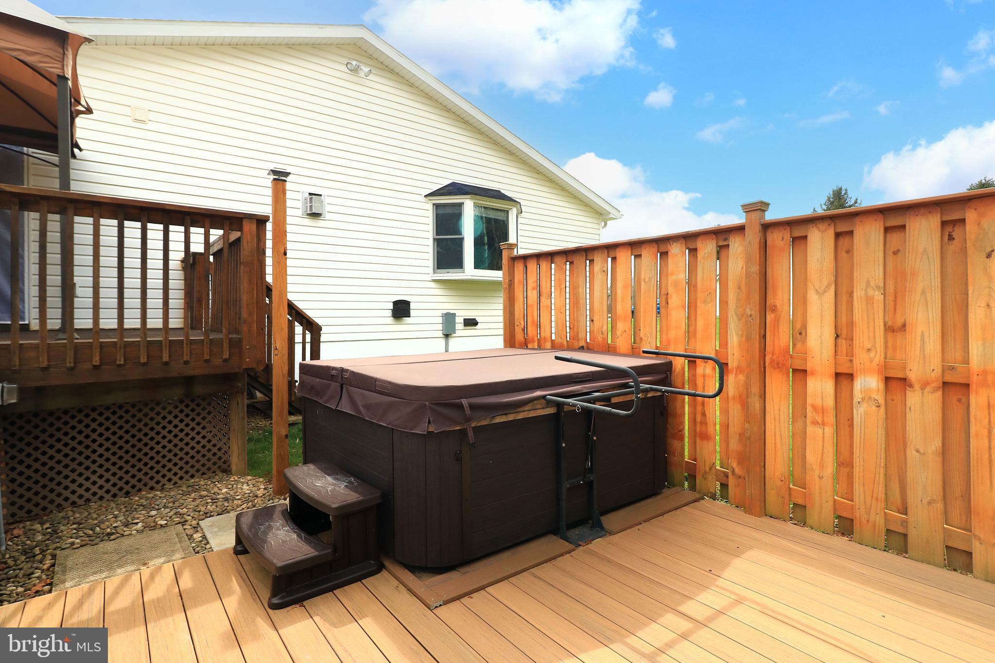 SMITH/HUGHES - Residential