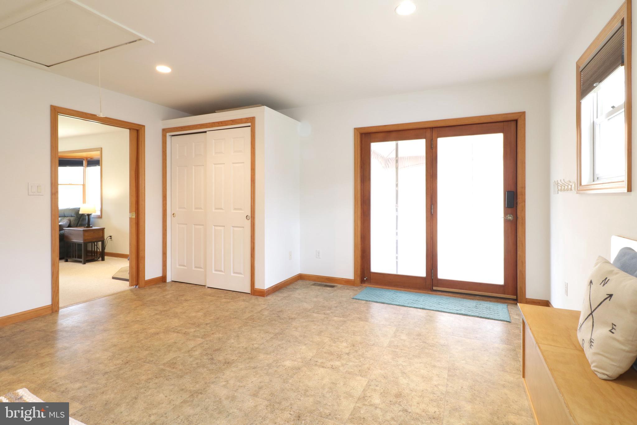 SMITH/HUGHES - Residential